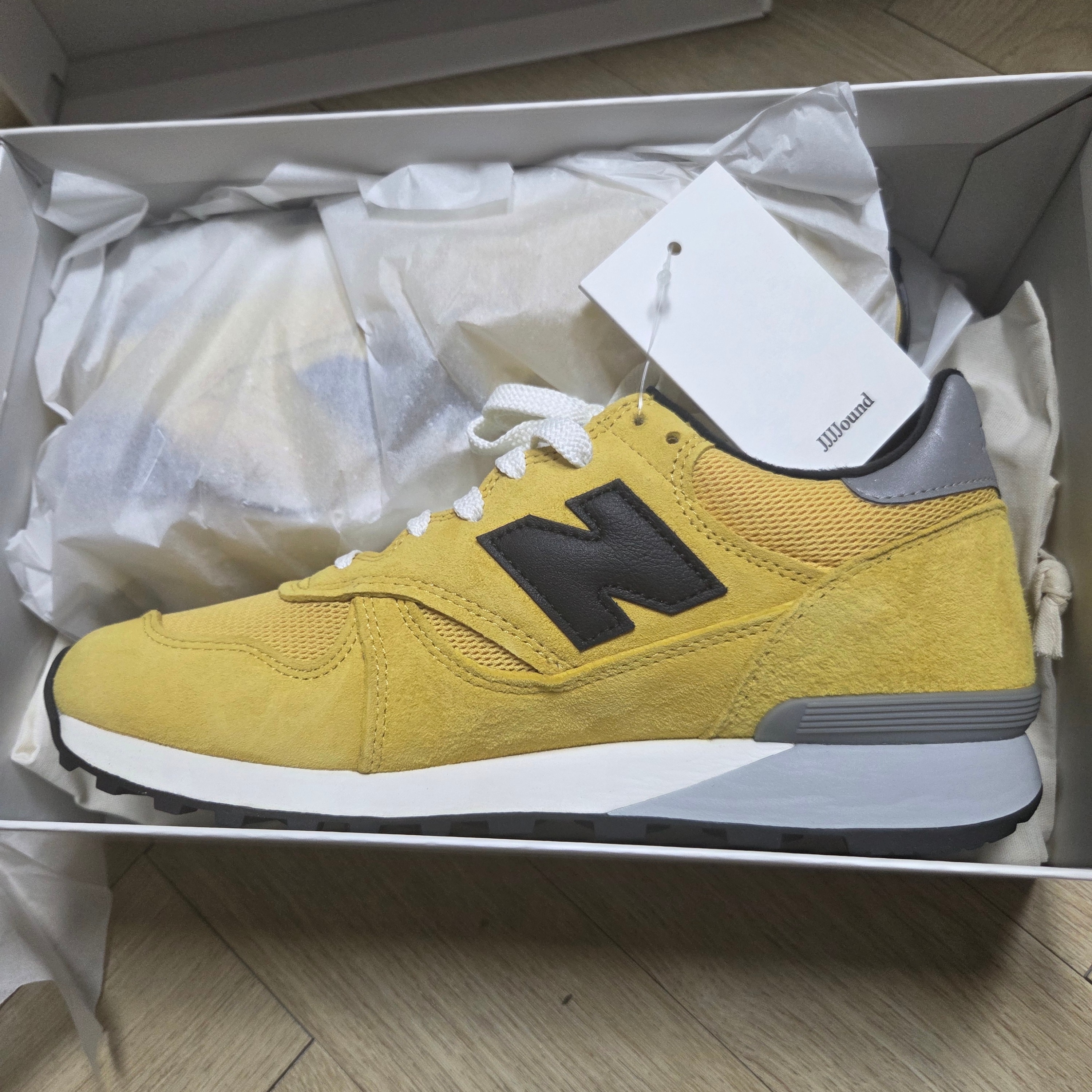 New Balance x JJJJound 475 Yellow White 착용 스타일