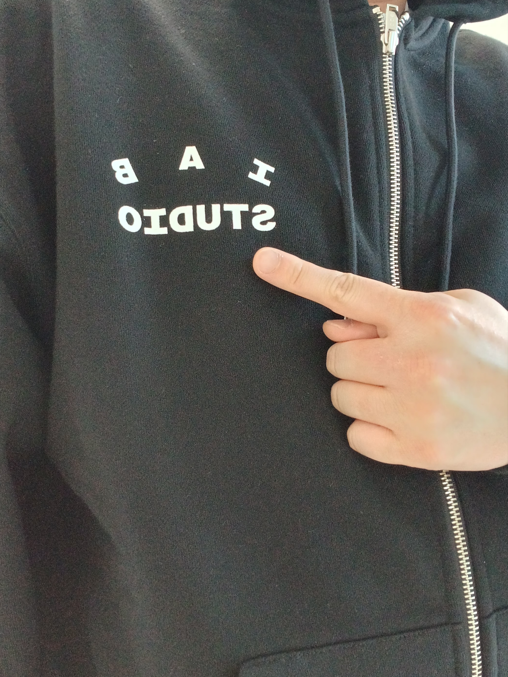 IAB Studio Zip-Up Hoodie Black - 26SS, IAB Studio IAB Sweatpants Black 착용 스타일 - 3