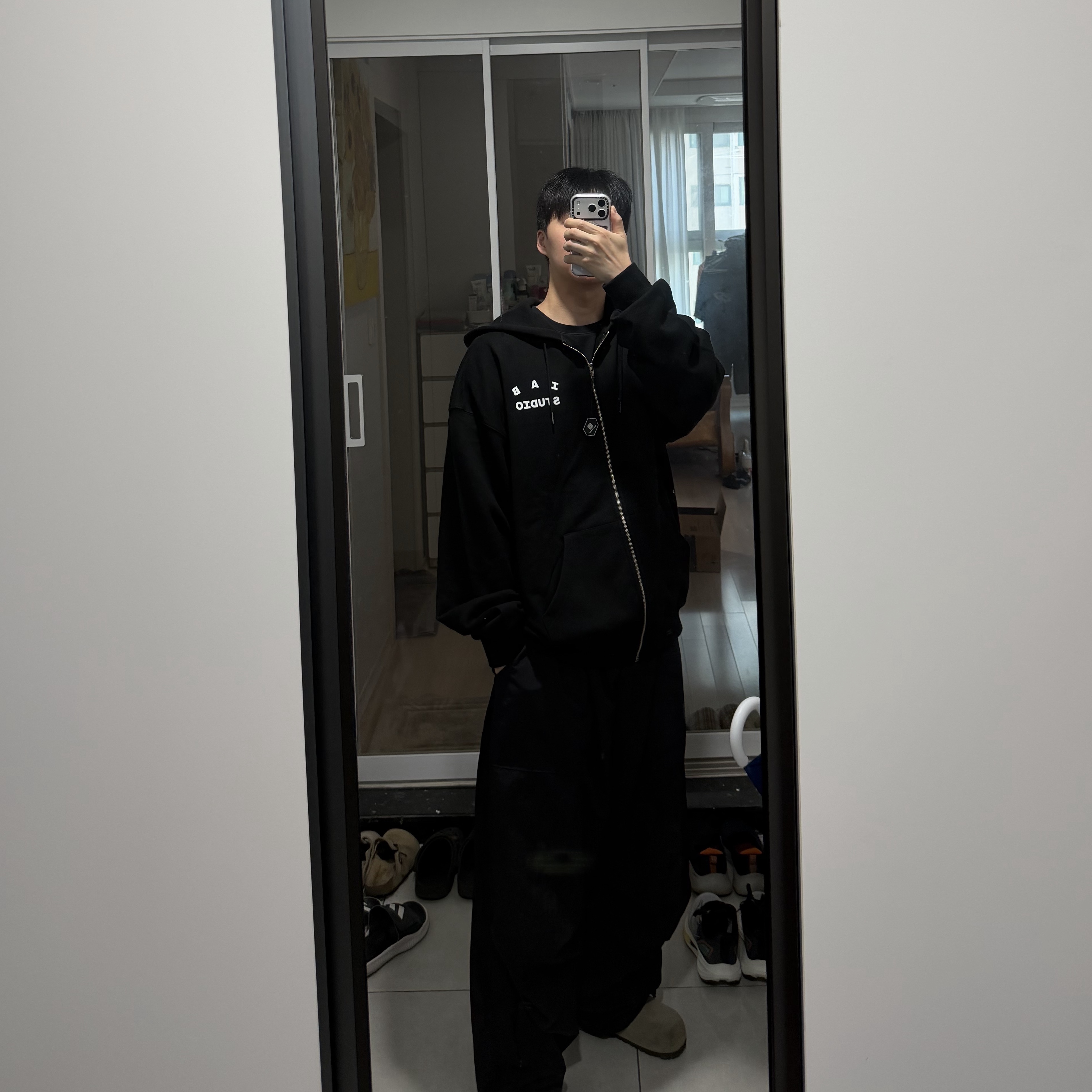 IAB Studio Zip-Up Hoodie Black - 26SS, IAB Studio Zip-Up Hoodie Deep Green 2026 Ver. 착용 스타일 - 2