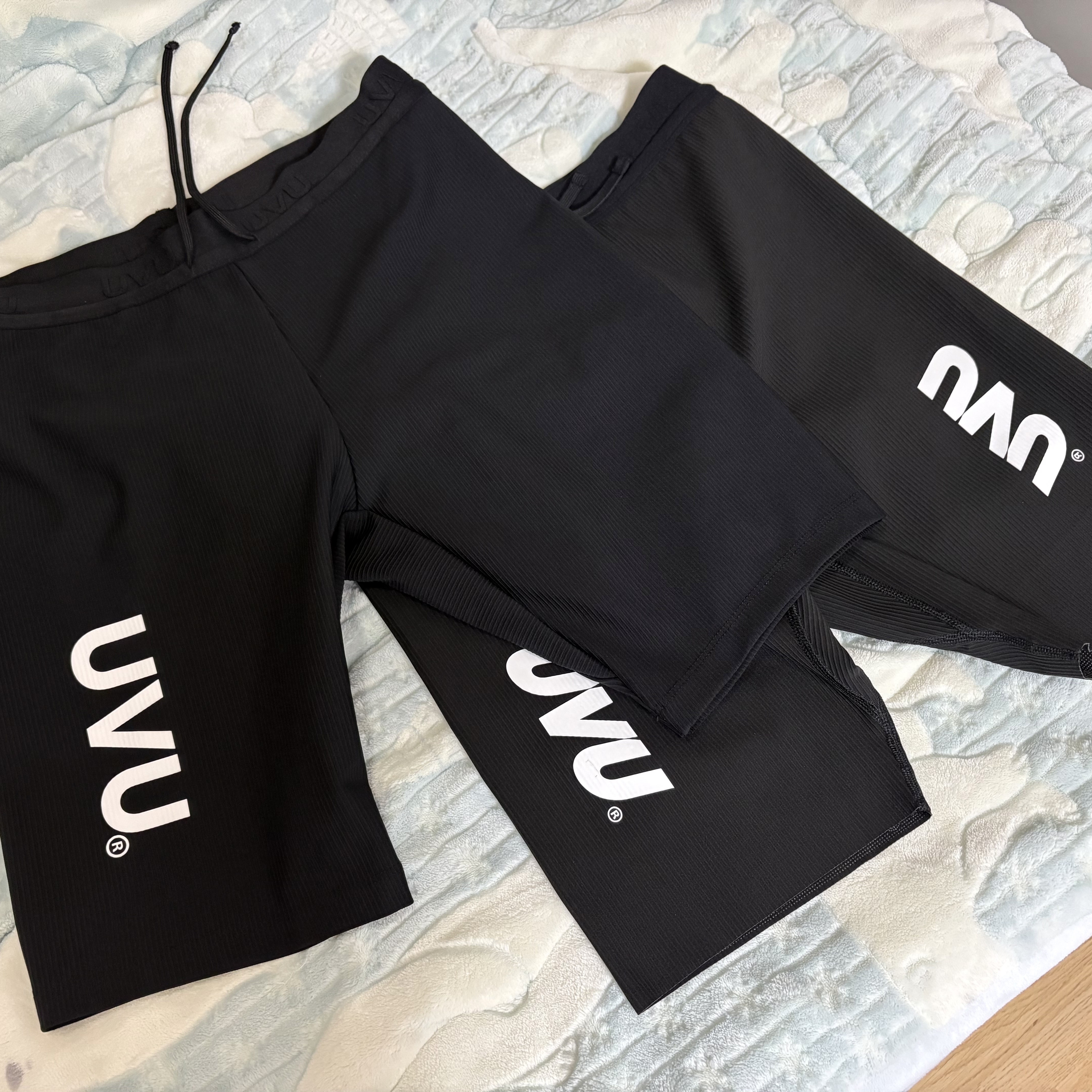 UVU Half Tights Black 착용 스타일