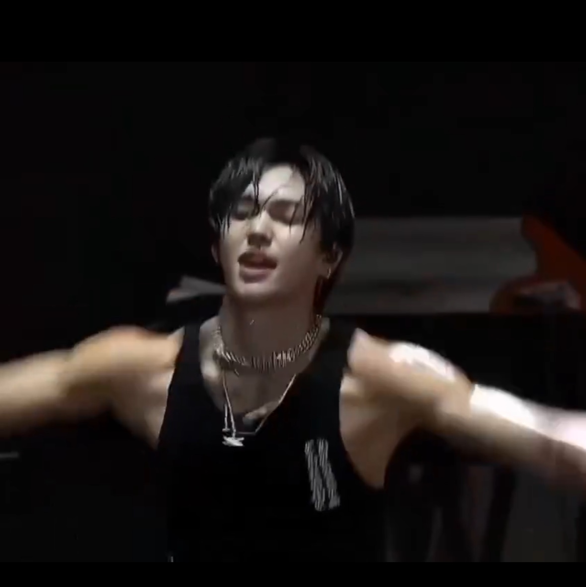 Chrome Hearts Eyechart Logo Tank Top Black 착용 스타일 - 2
