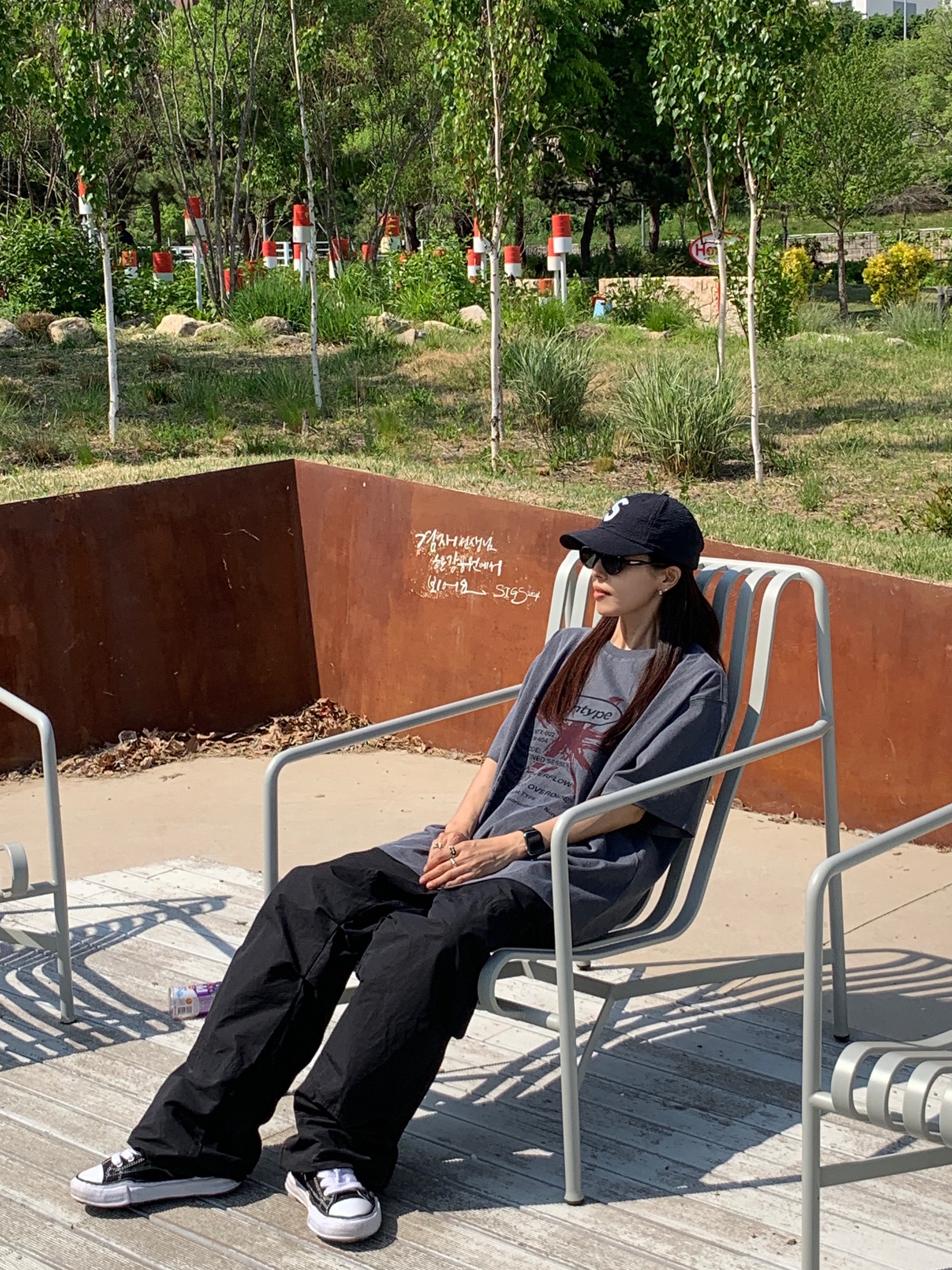 Supreme Seersucker S Logo 6-Panel Black - 24SS, Maison Mihara Yasuhiro Peterson OG Sole Canvas Low Sneakers Black 착용 스타일 - 2
