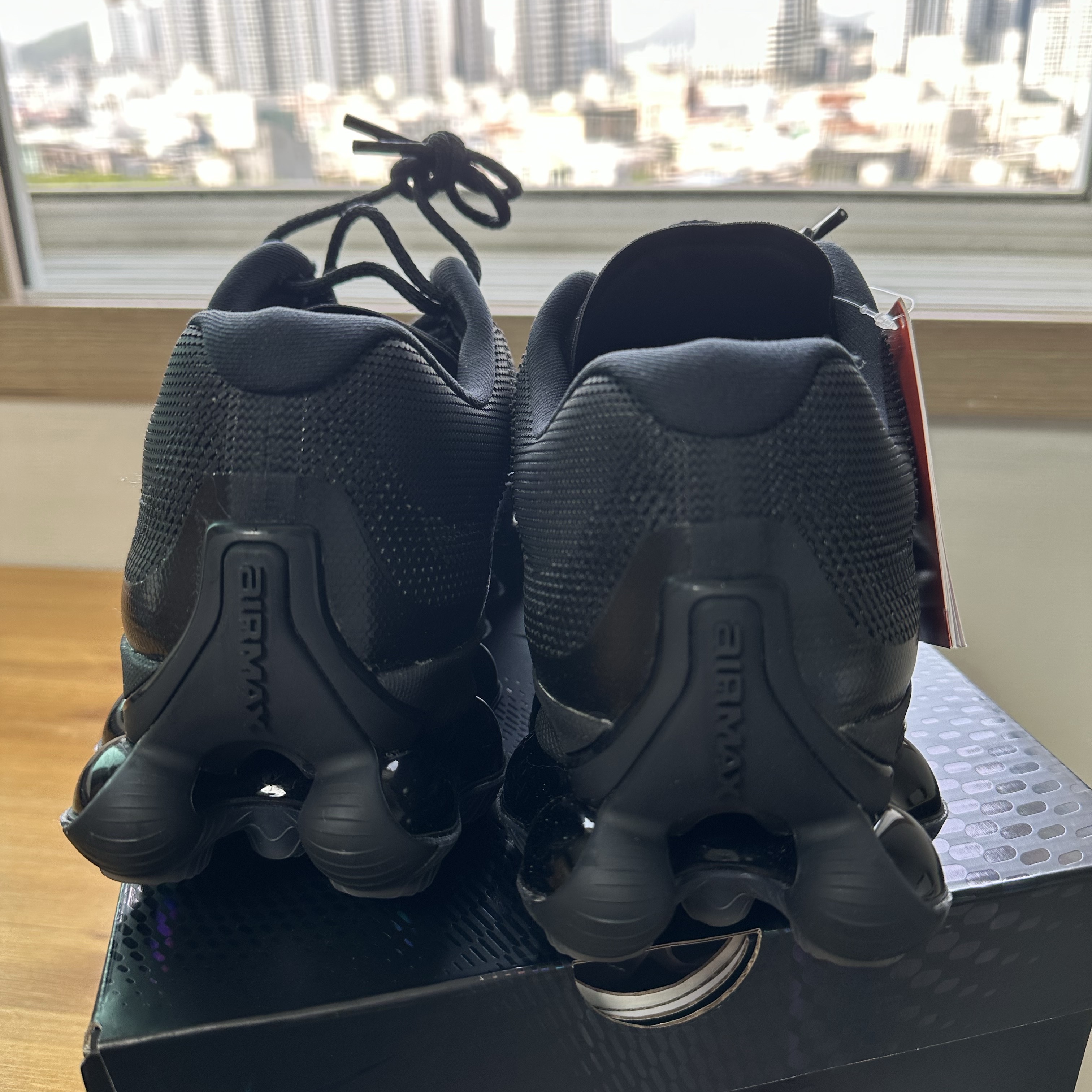 Nike Air Liquid Max Black 착용 스타일 - 3