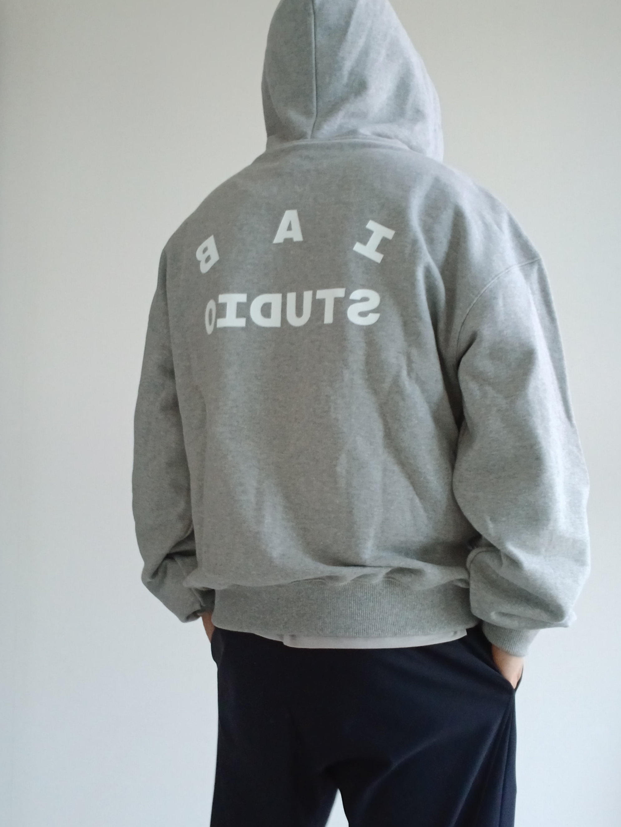 IAB Studio Zip-Up Hoodie Melange Gray - 26SS 착용 스타일 - 8