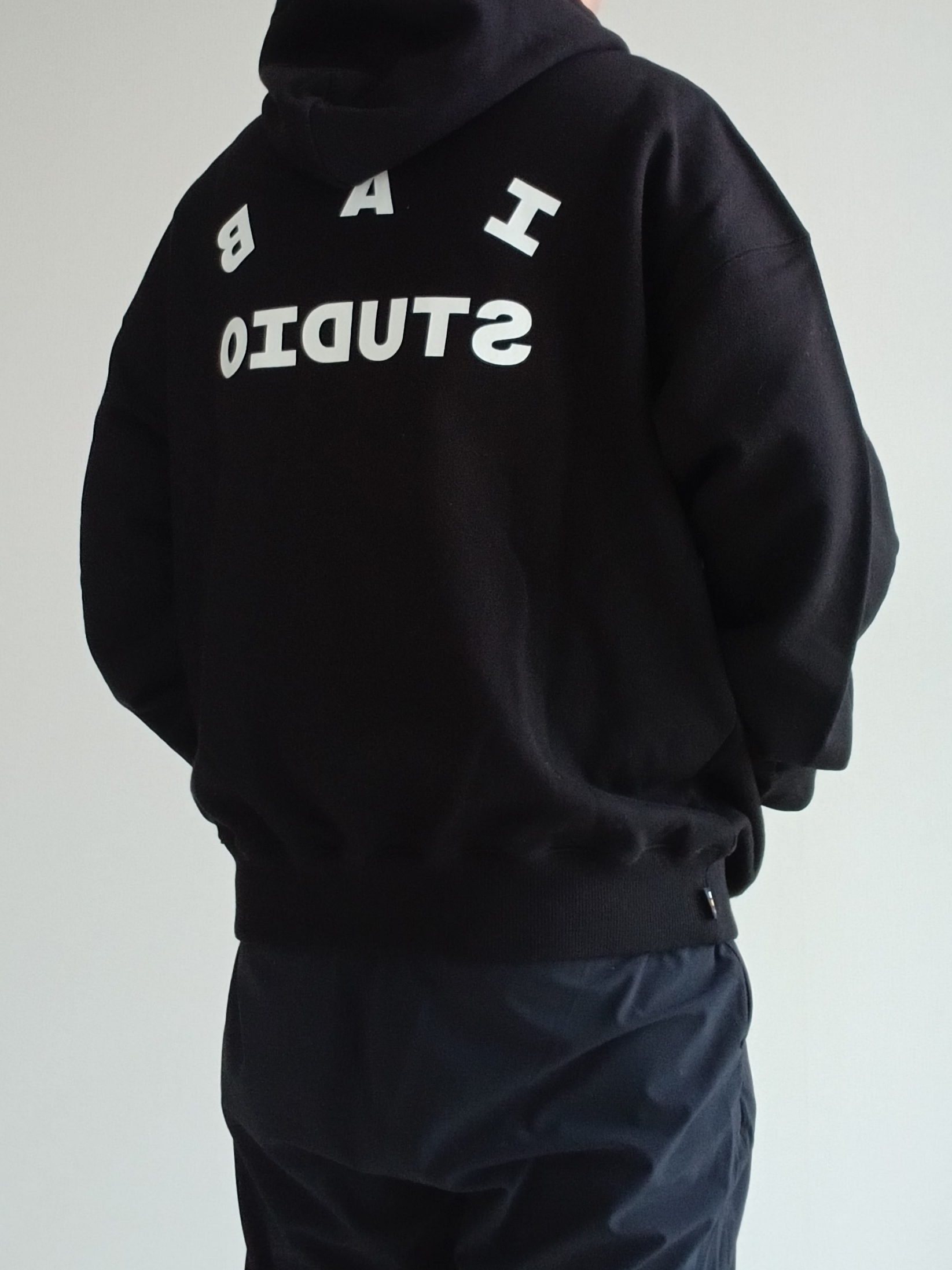IAB Studio Zip-Up Hoodie Black - 26SS 착용 스타일 - 3
