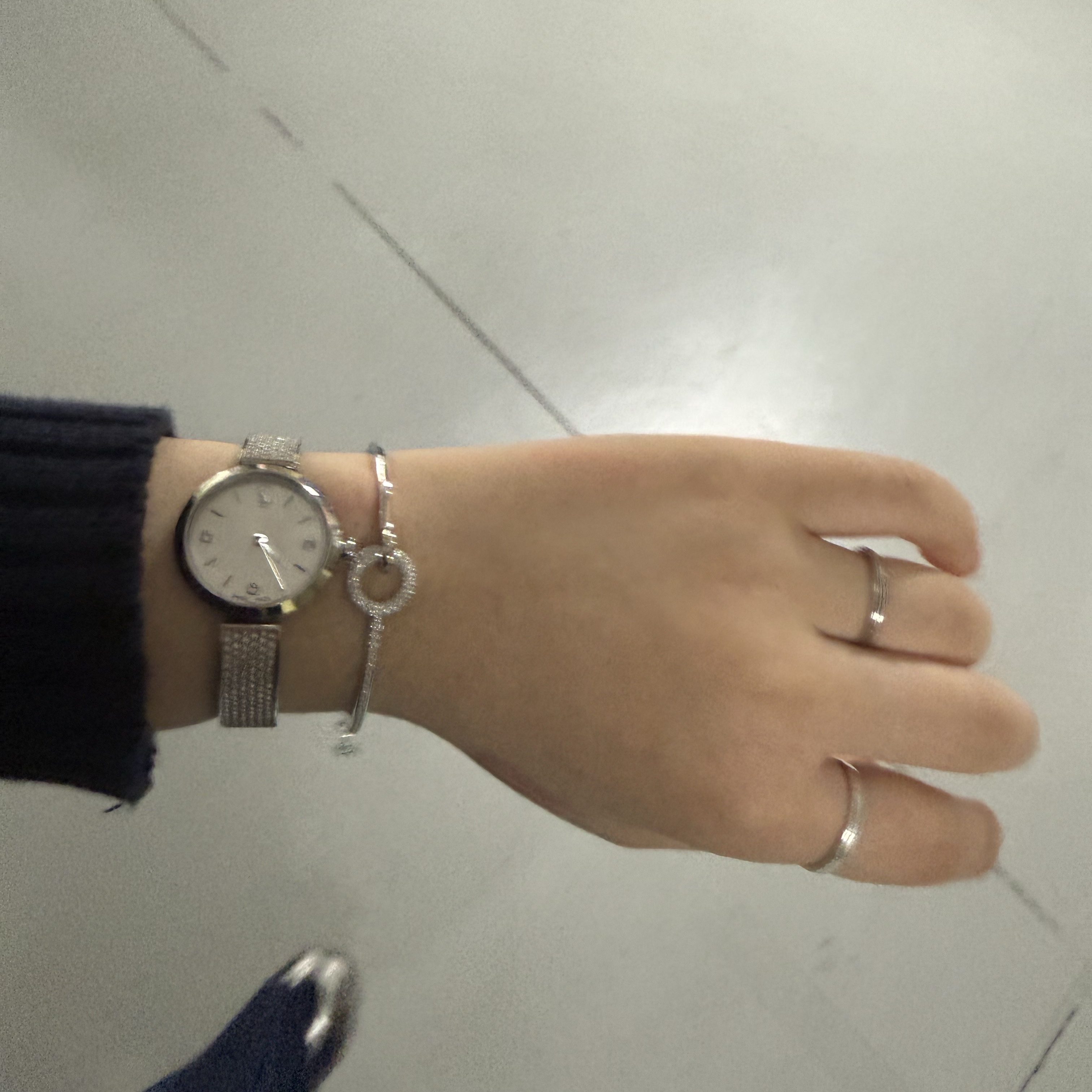 (W) Pandora ME Ring Sterling Silver, (W) Swarovski Illumina Watch Silver 착용 스타일