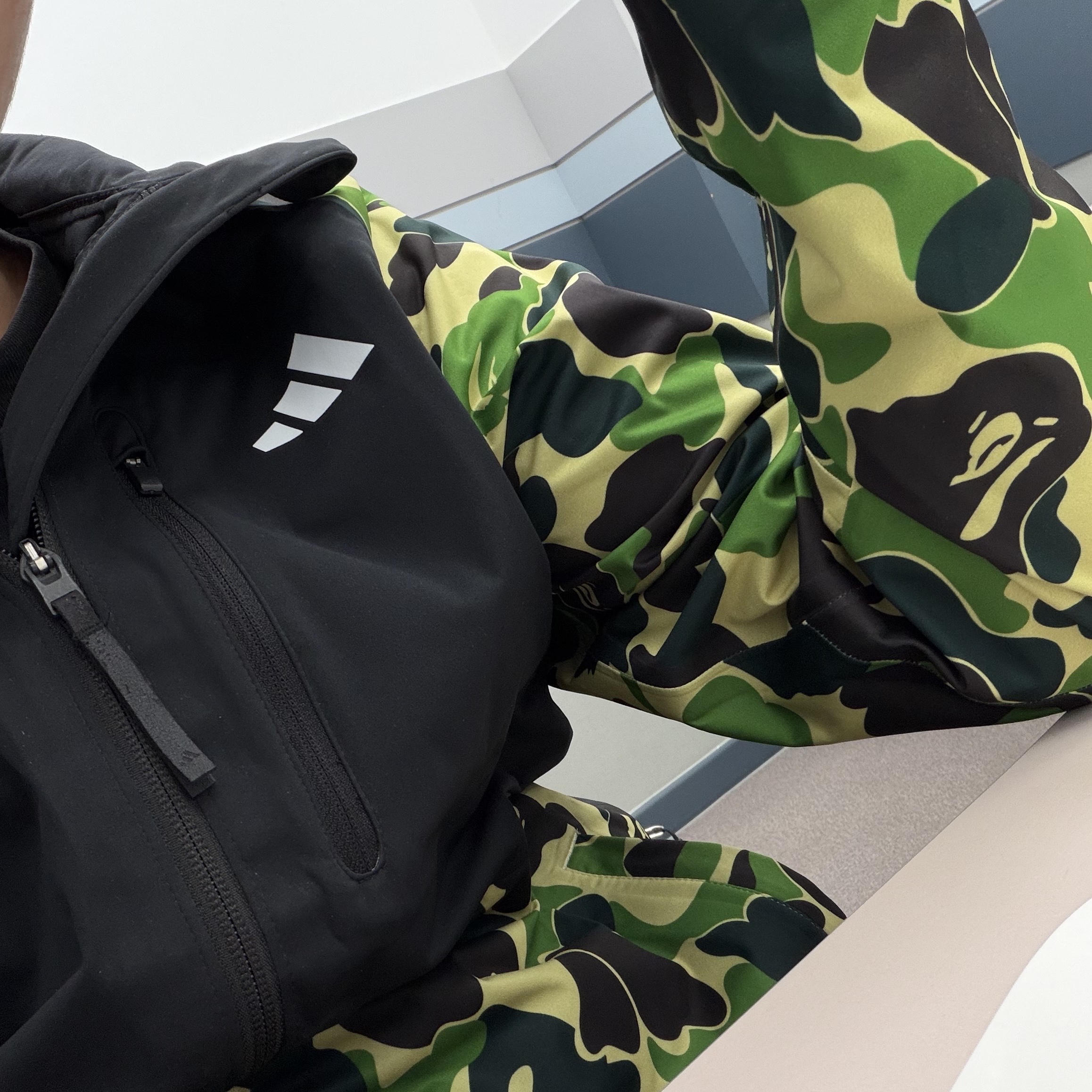 Adidas x BAPE WIND.RDY Jacket Black - KR Sizing, Nike Everyday Cushioned Training Crew Socks White (6 Pack/Korean Ver.) 착용 스타일