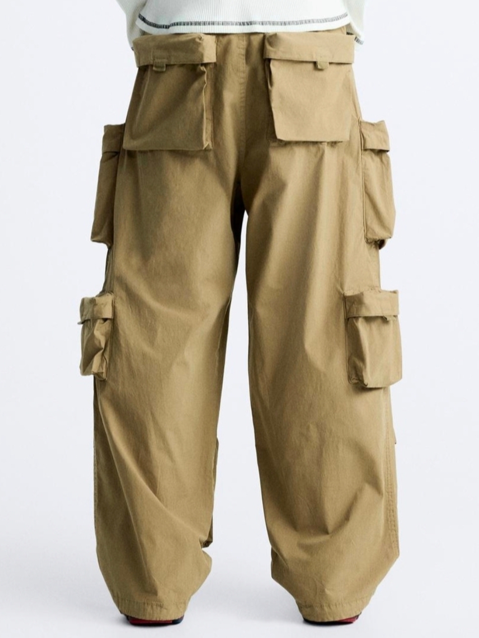Zara Utility Pocket Pants Sand, Nike x Off-White Terra Forma Wheat and Green Strike 착용 스타일 - 3