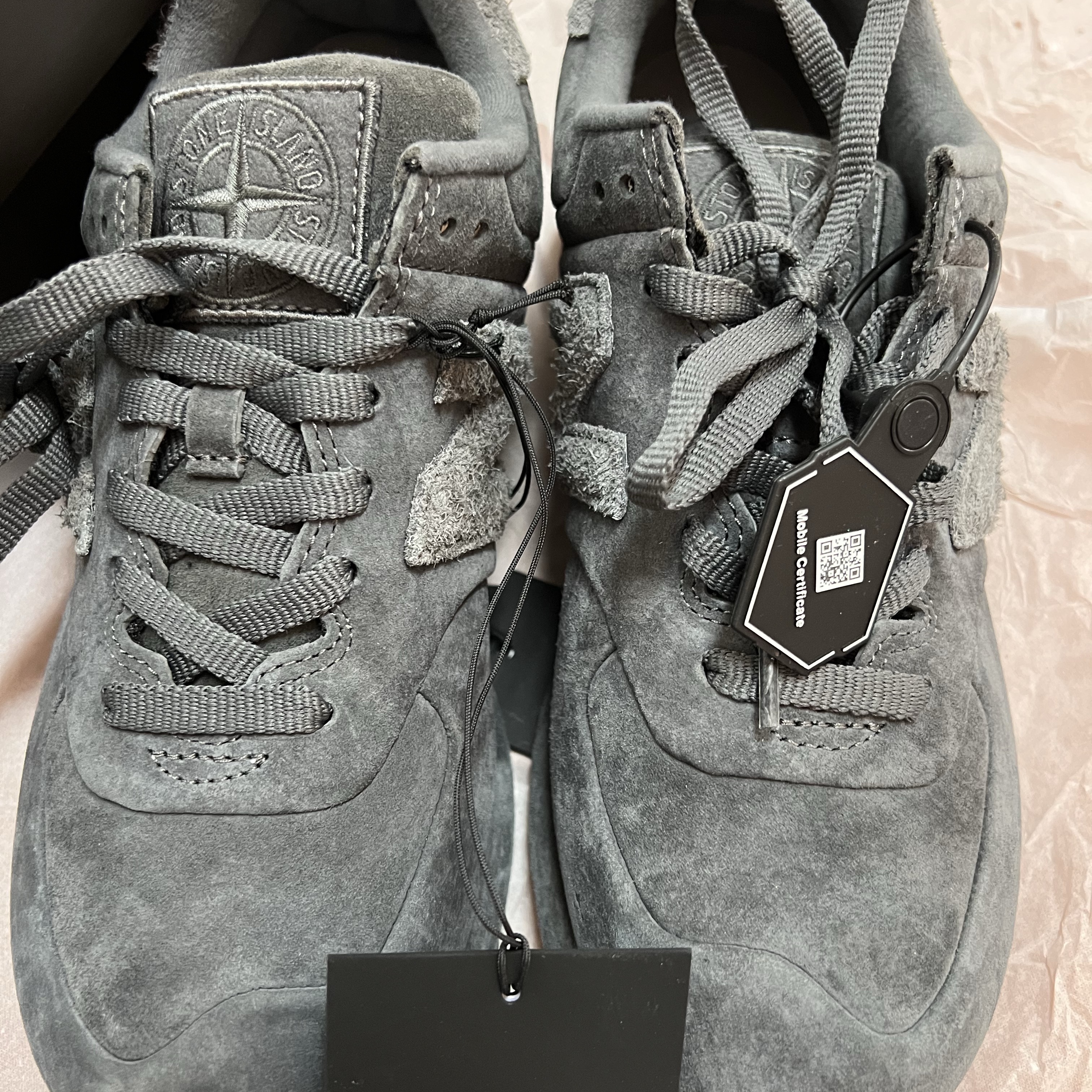 New Balance x Stone Island 574 Ghost Dark Grey 착용 스타일