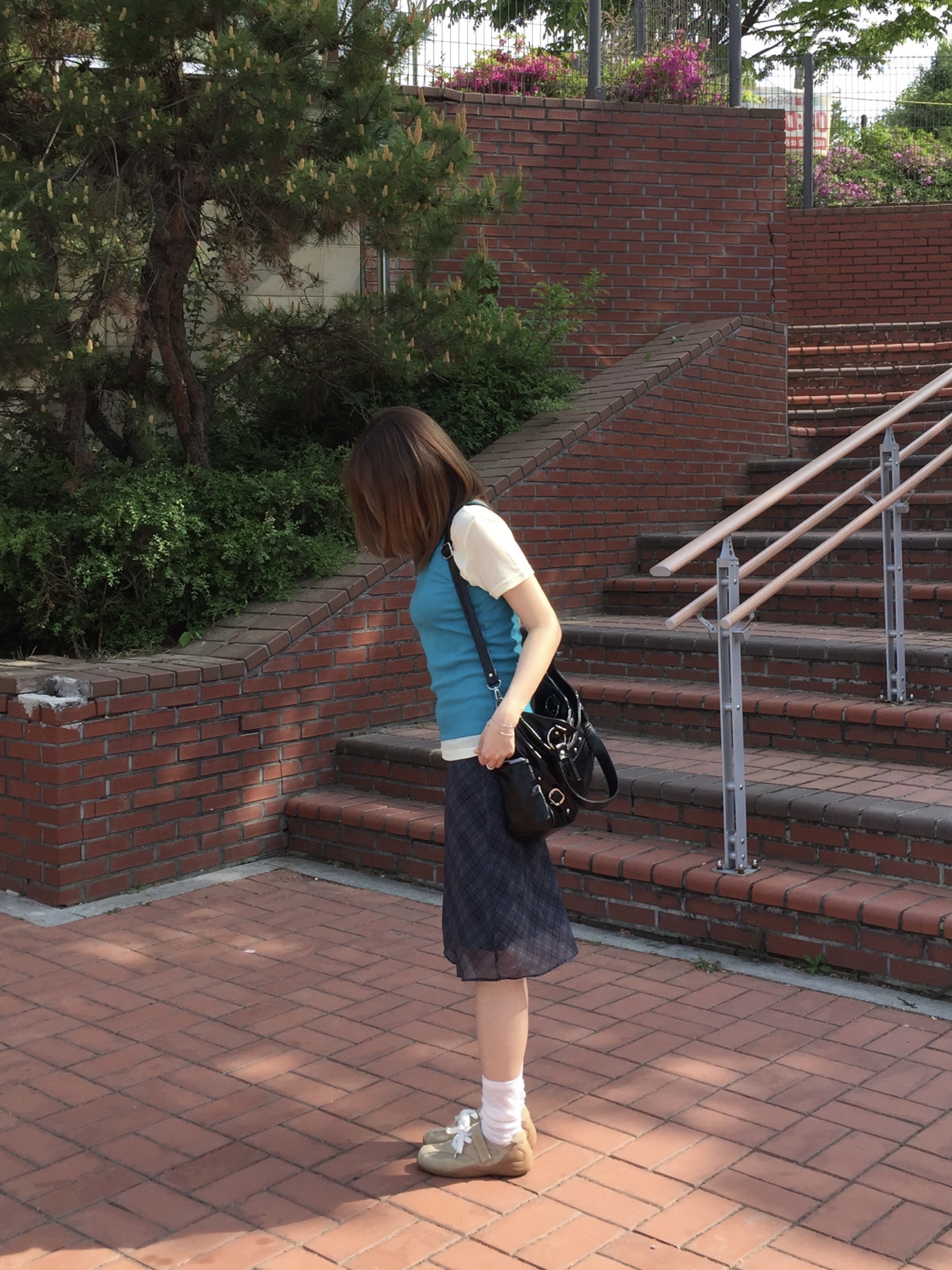 Anoetic Stud Ring Bag Black 착용 스타일 - 3