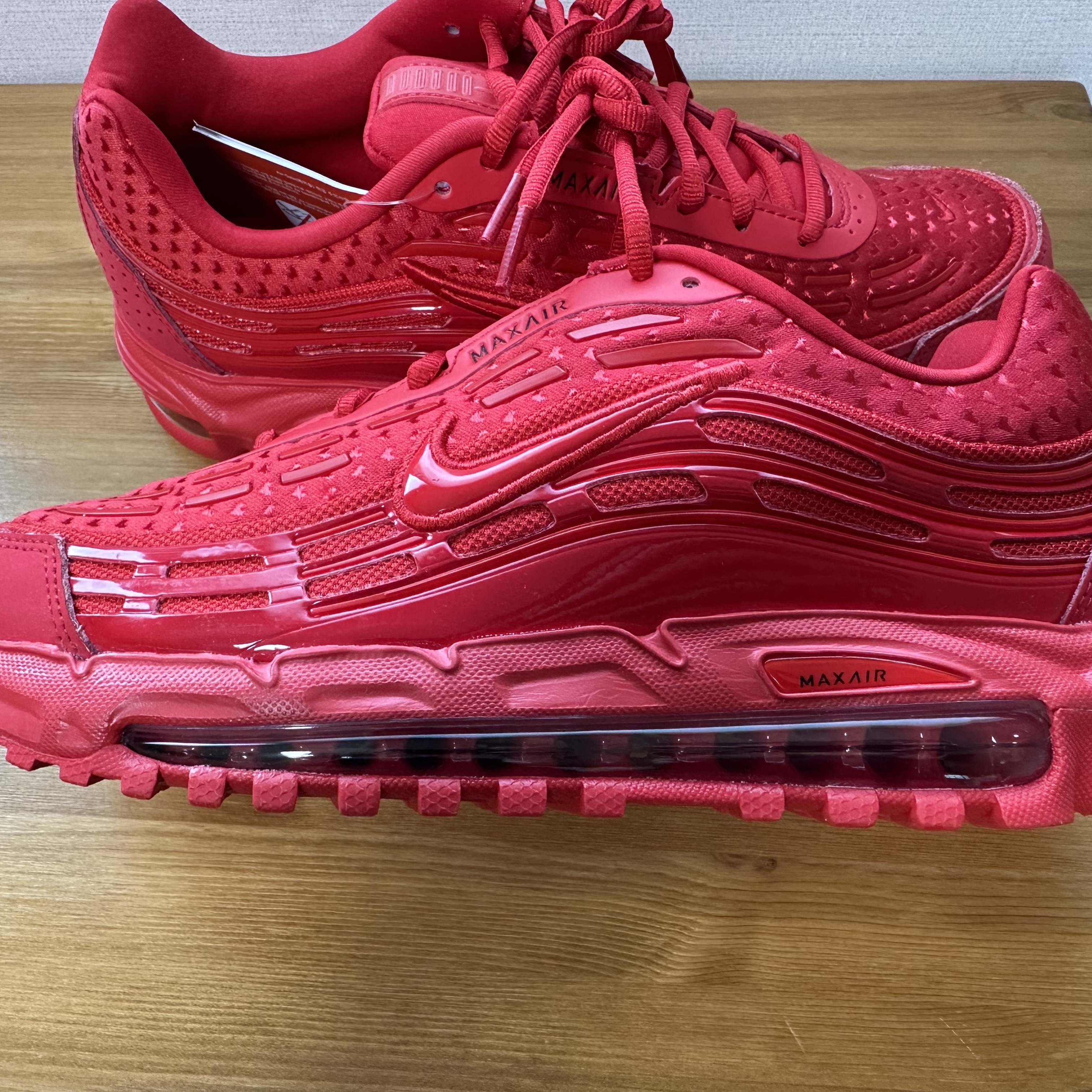 Nike Air Max TL 2.5 Valentine’s Day University Red Black 착용 스타일 - 2