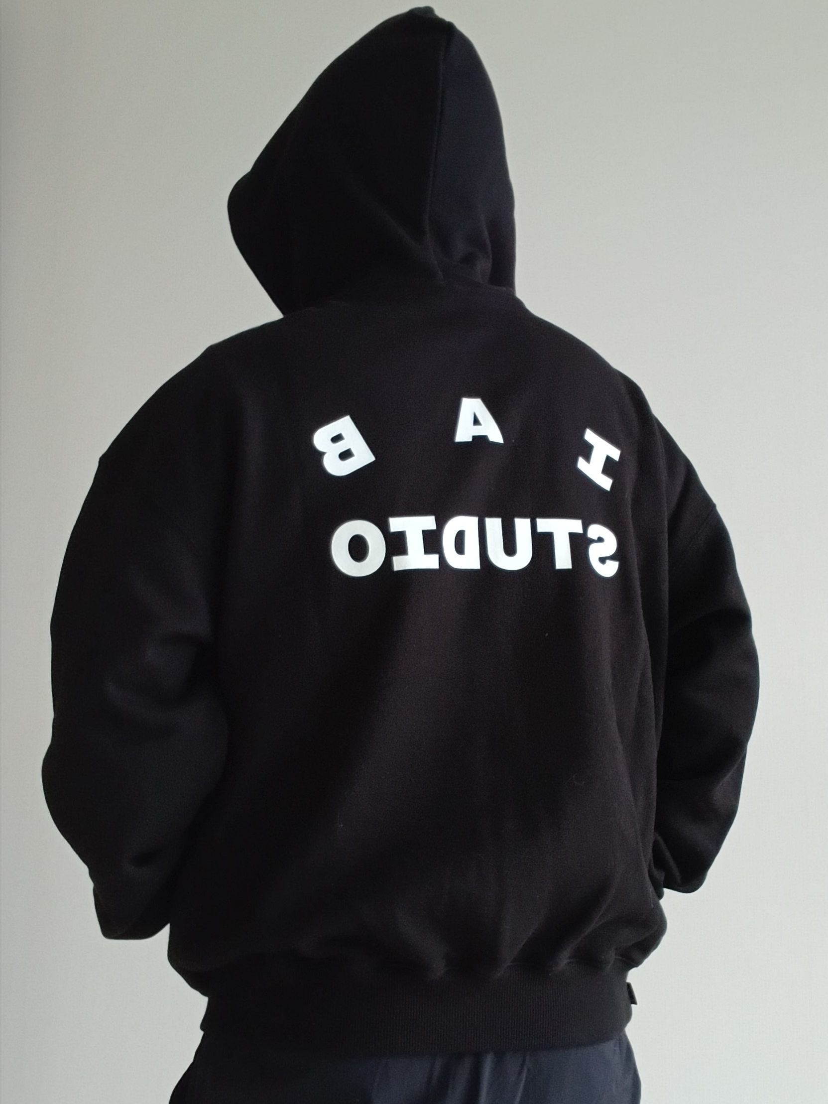 IAB Studio Zip-Up Hoodie Black - 26SS 착용 스타일 - 2
