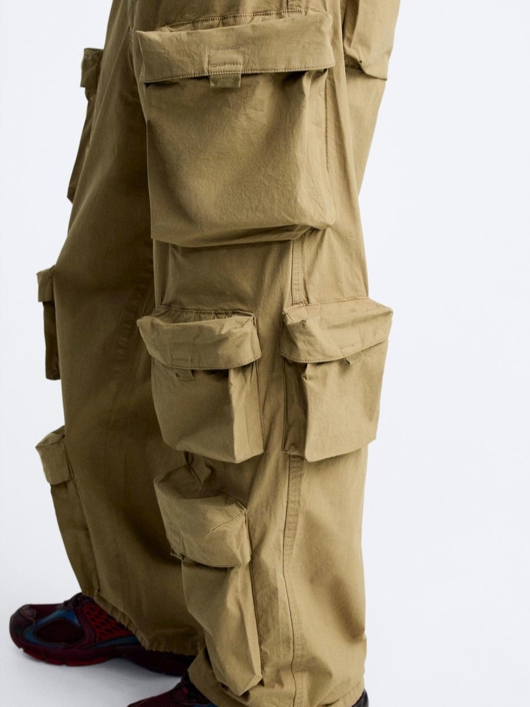 Zara Utility Pocket Pants Sand, Nike x Off-White Terra Forma Wheat and Green Strike 착용 스타일 - 1