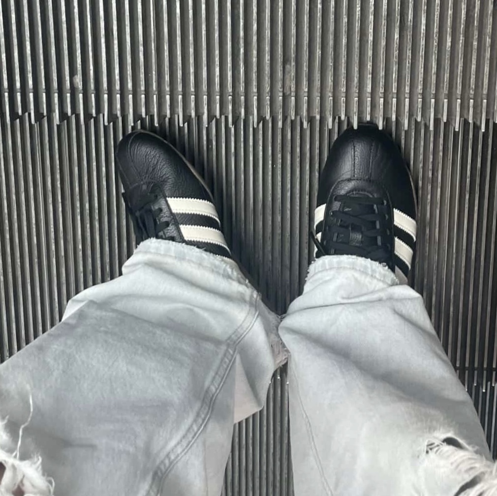 (W) Adidas Tokyo Core Black Off White 착용 스타일