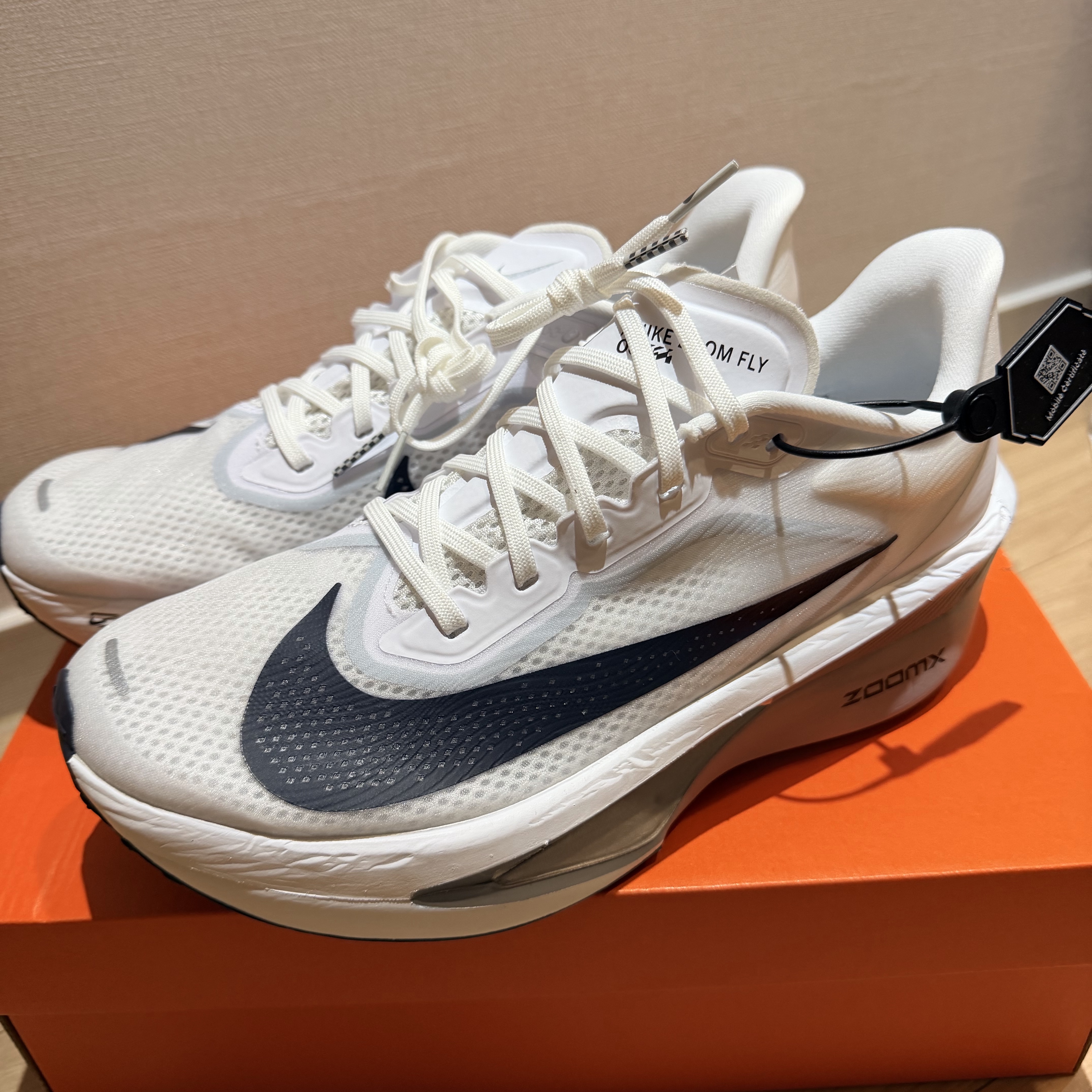 Nike Zoom Fly 6 White Pure Platinum 착용 스타일 - 1