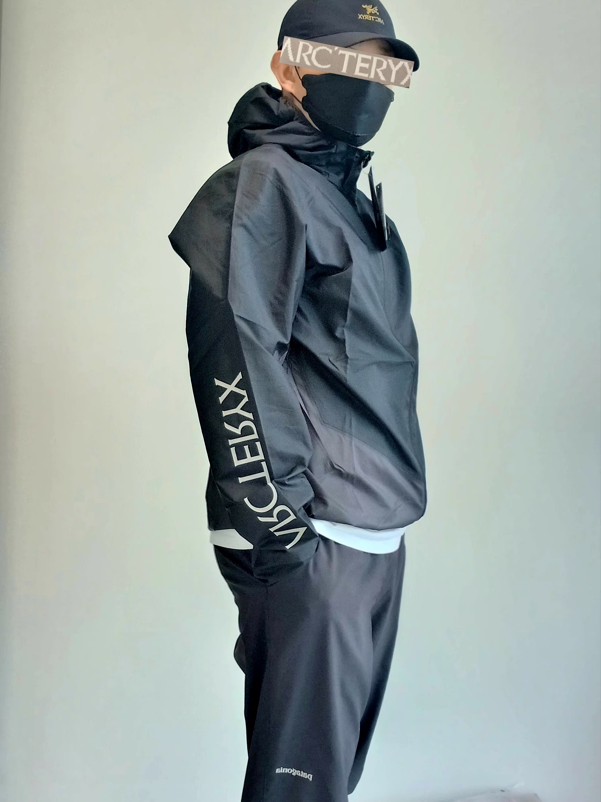 Arc'teryx Small Bird Cap 24K Black, Patagonia Terrebonne Joggers Black 착용 스타일 - 4