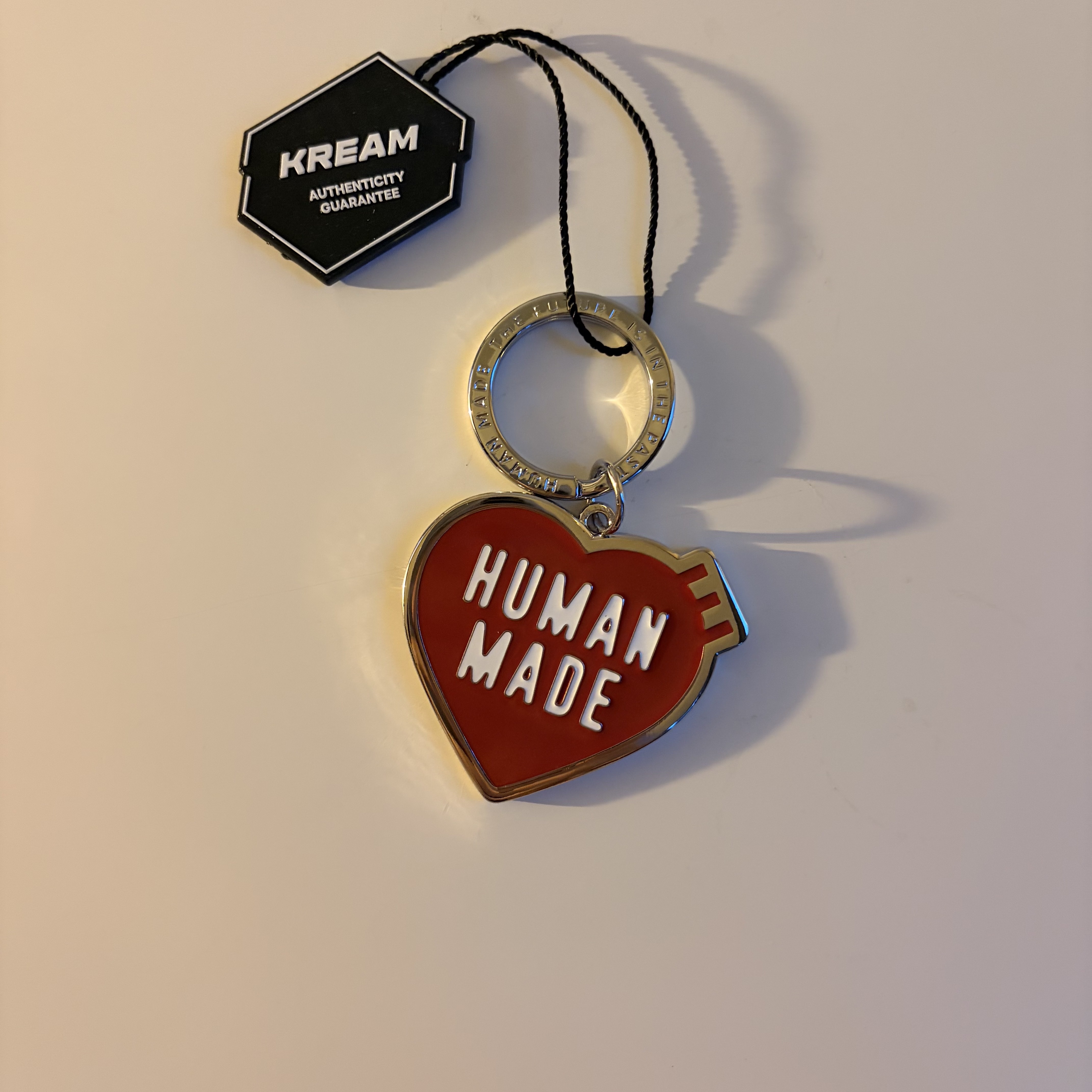 Human Made Heart Keyring Red 착용 스타일
