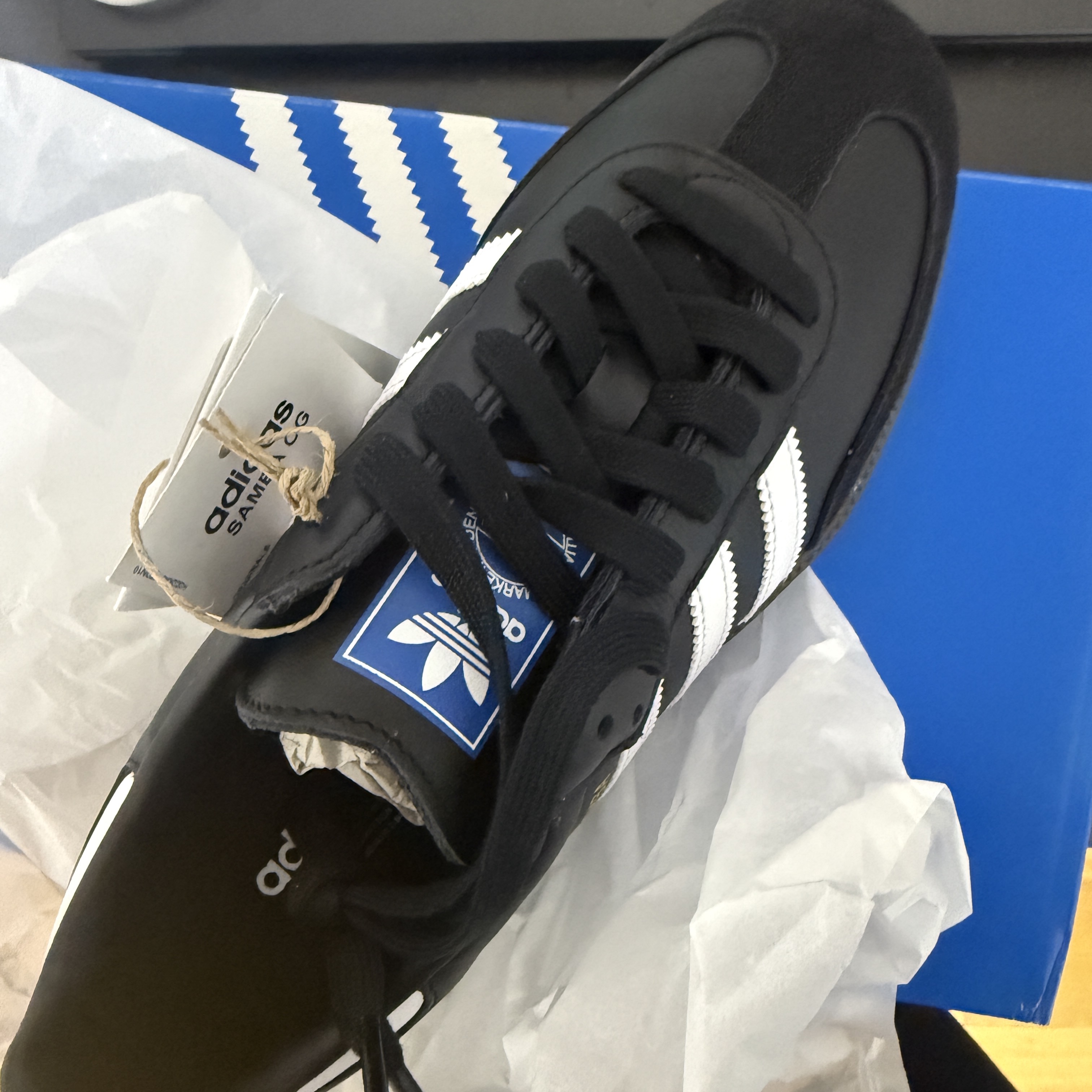 Adidas Samba OG Black White Gum 착용 스타일