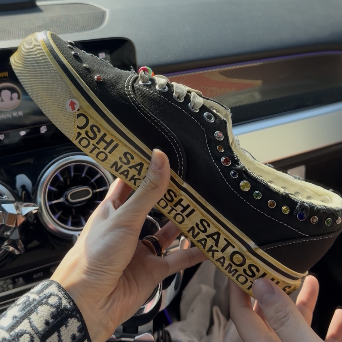 Vans x Satoshi Nakamoto OTW Era 95 Gems Black 착용 스타일 - 2