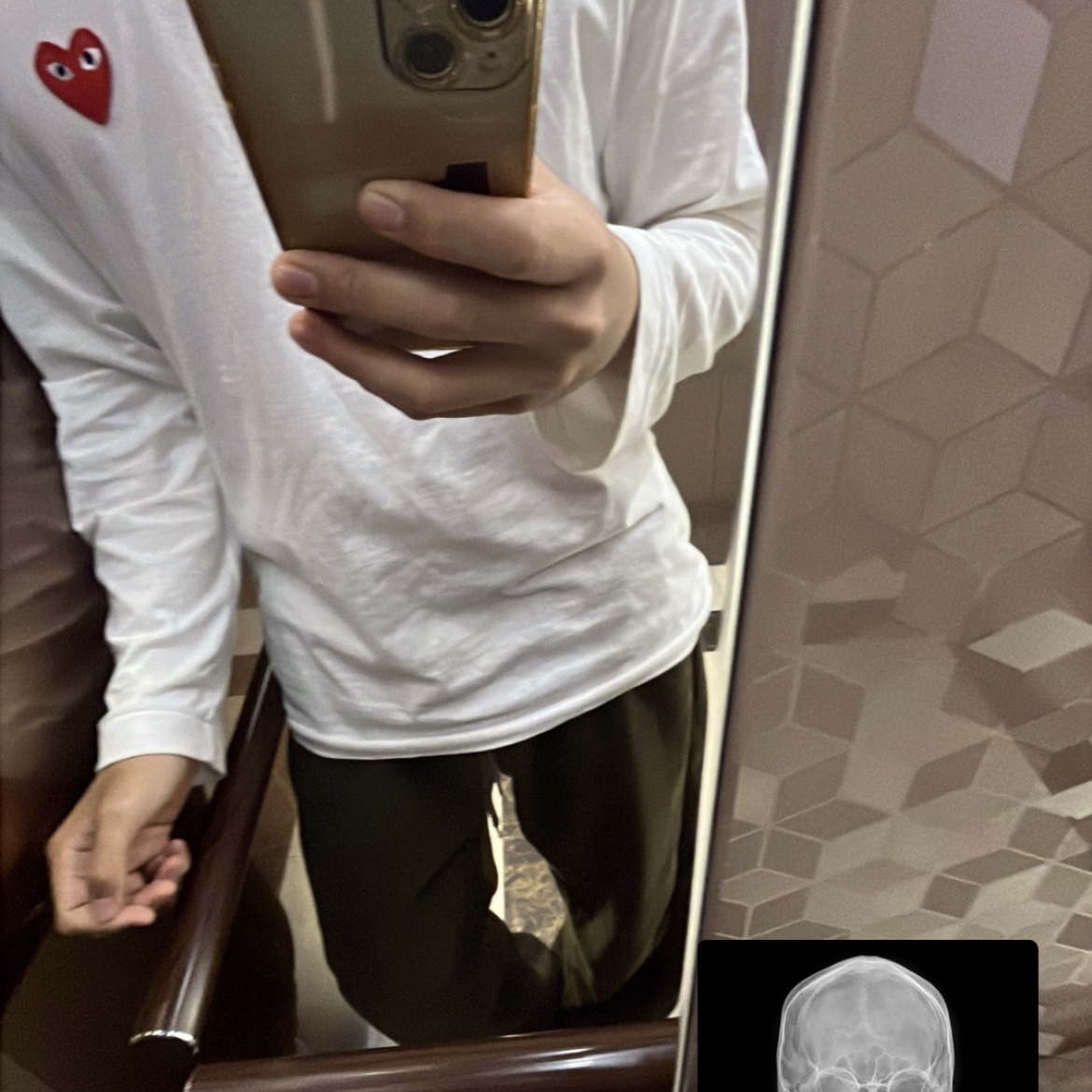 Stone Island 6100060 Organic Cotton Fleece Regular Fit Crewneck Sweatshirt Black - 26SS, Play Comme des Garcons LS T-Shirt White 착용 스타일 - 2