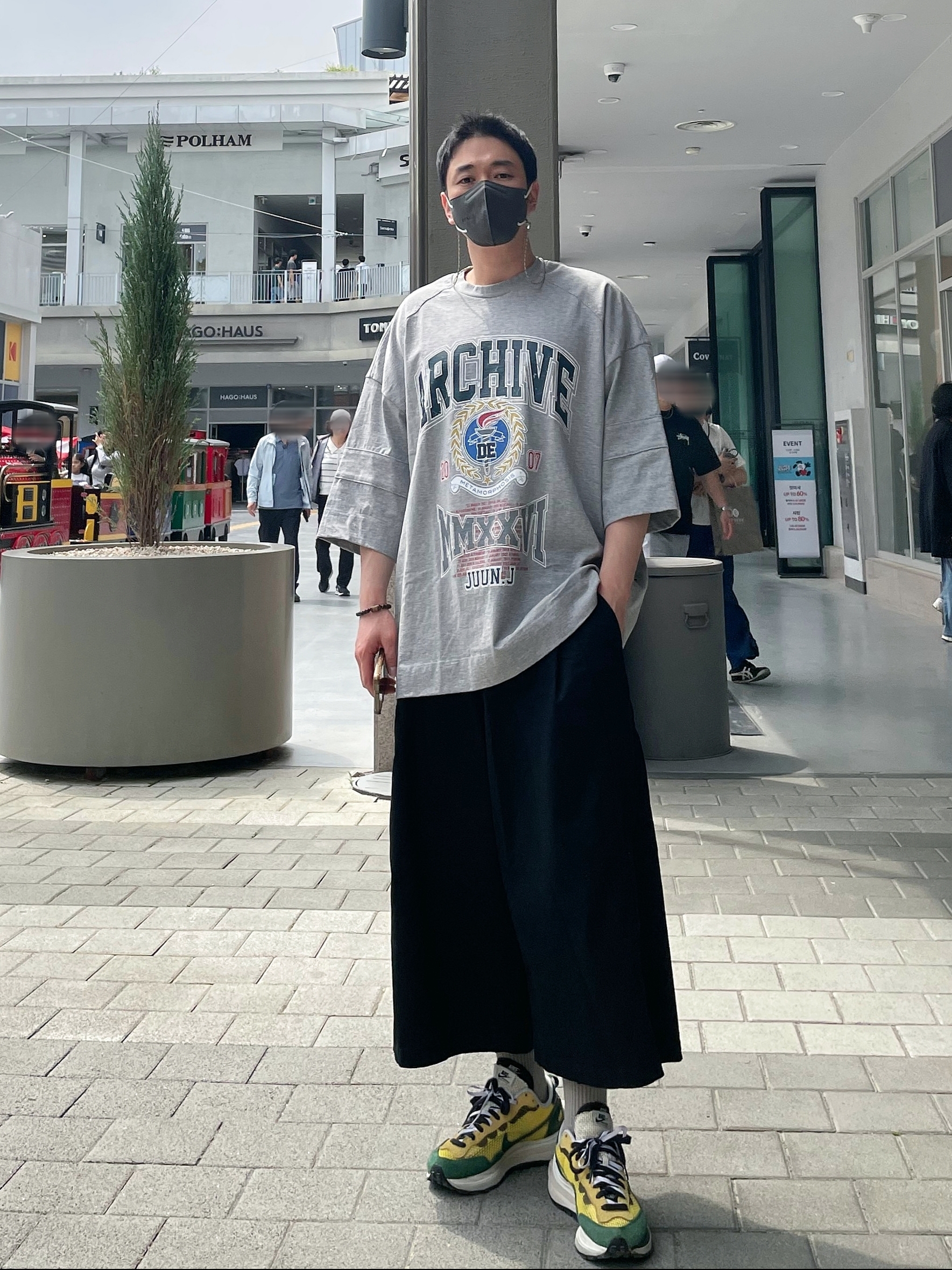 Nike x Sacai VaporWaffle Tour Yellow & Gorge Green Sail 착용 스타일 - 1