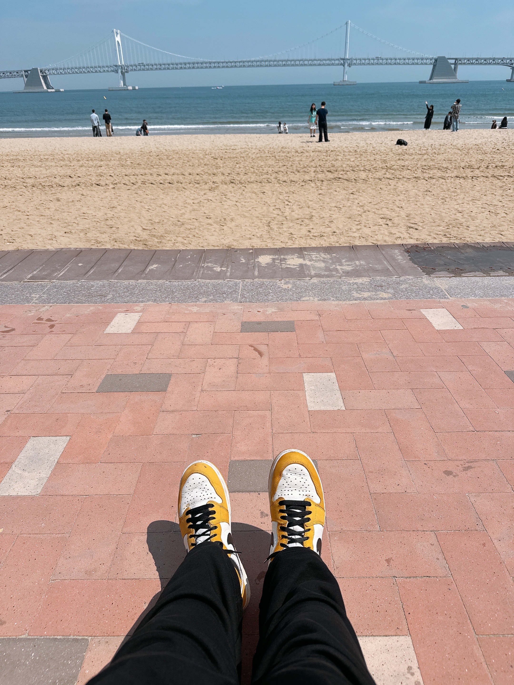Jordan 1 Retro High OG Yellow Ochre 착용 스타일