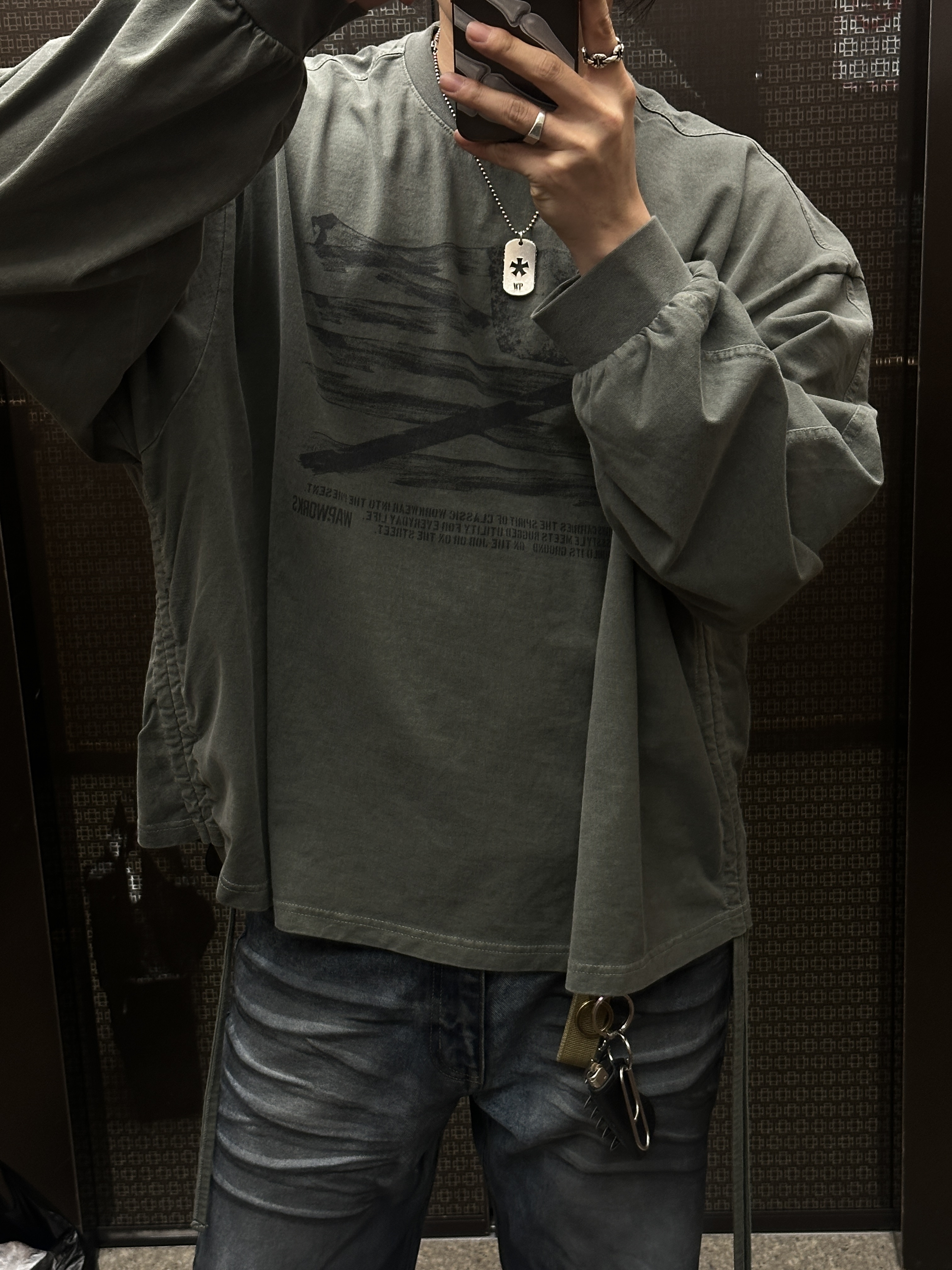 Vans LX Old Skool Flame Black Orange, Wapworks Wp Military Shirring Crop Crewneck Khaki 착용 스타일 - 6