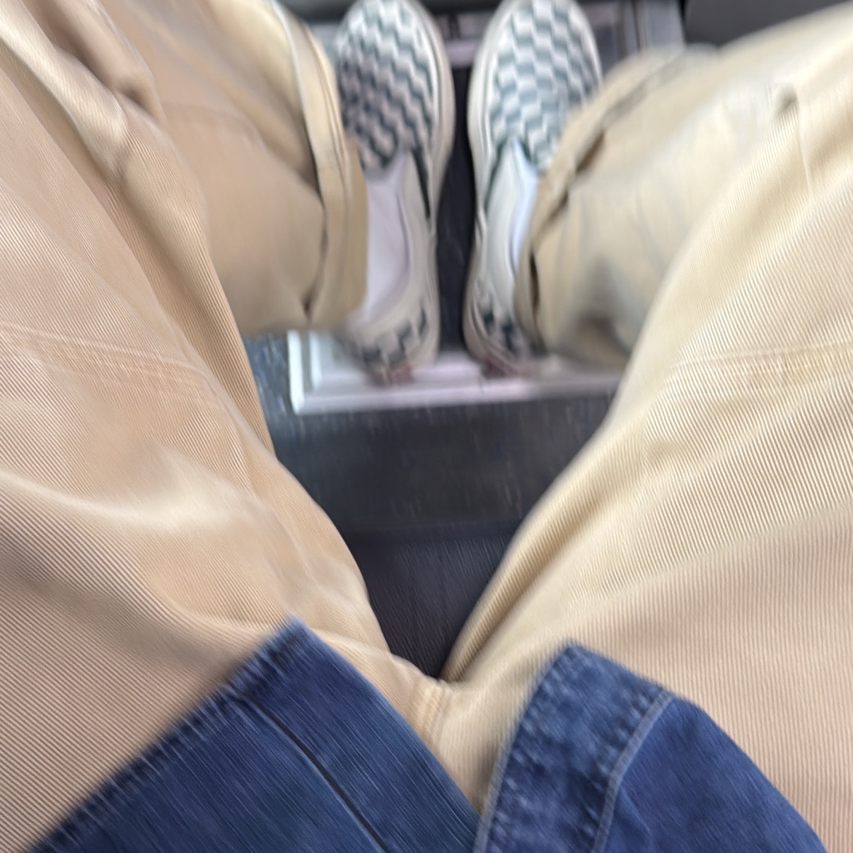 (W) Uniqlo x JW Anderson Denim Oversized Shirt Blue - KR, Vans Slip-On ComfyCush Checkerboard 착용 스타일