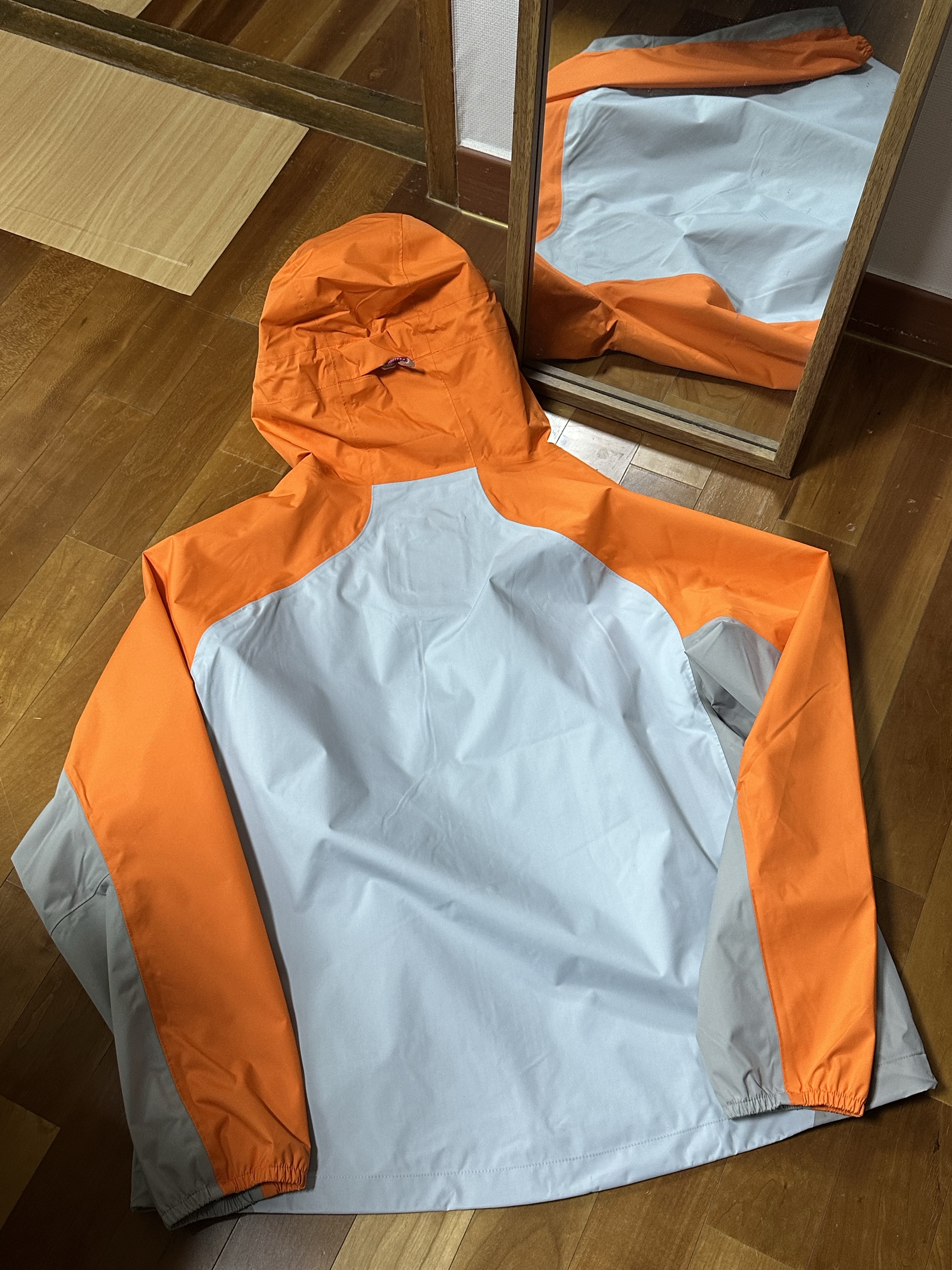 (W) Nike ACG Phantazma Storm-Fit ADV Jacket Safety Orange Grey Fog - Asia 착용 스타일