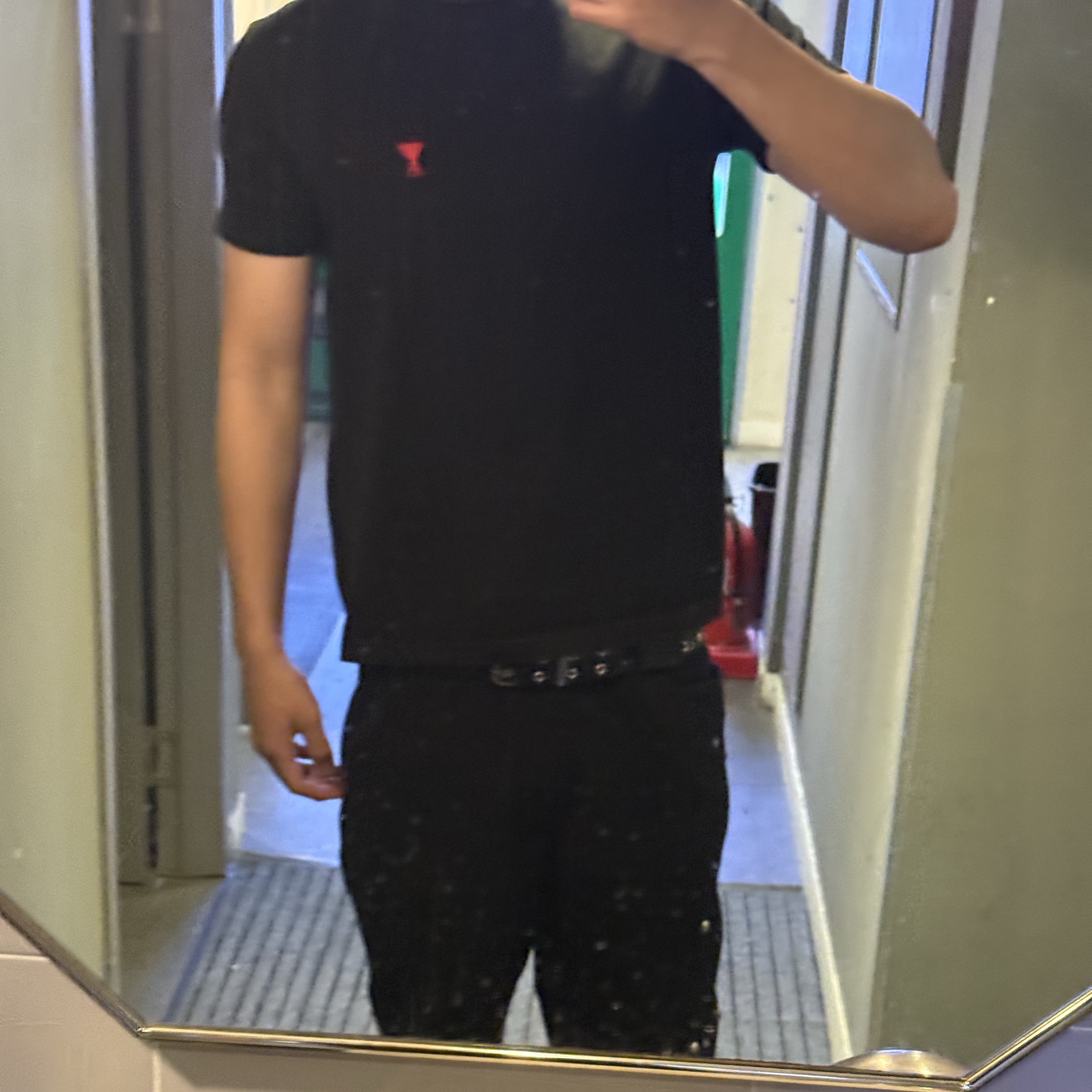 AMI de Coeur T-Shirt Black, Thug Club Thug Pants (2) Black 착용 스타일