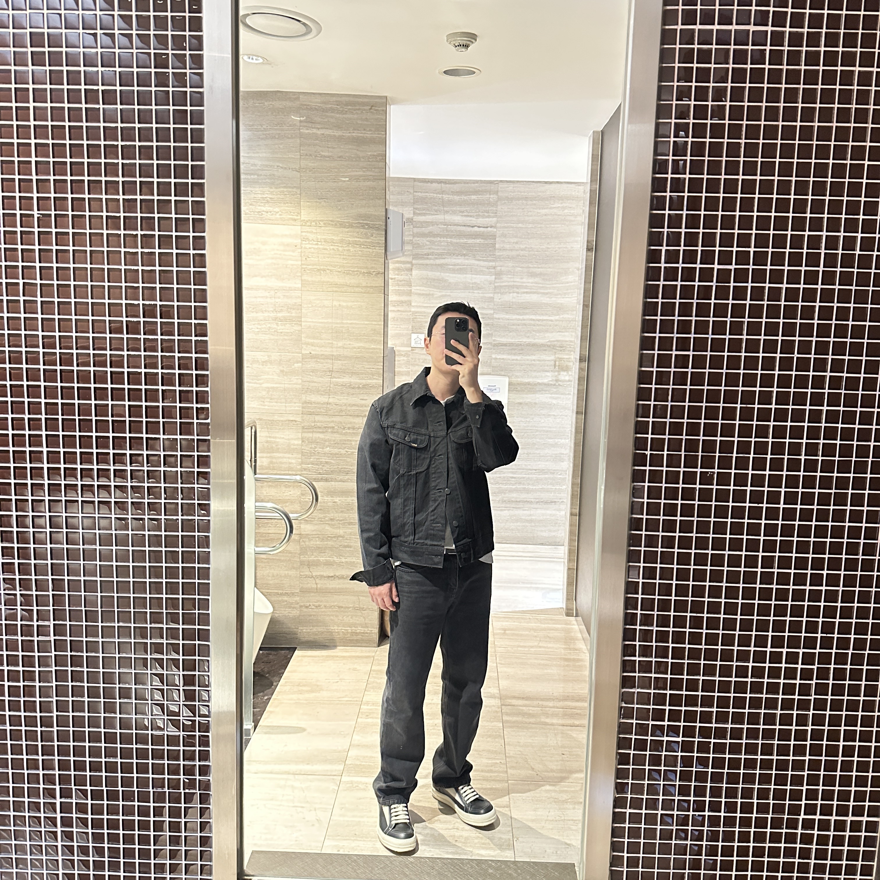 Double RL Denim Trucker Jacket Black 착용 스타일 - 1
