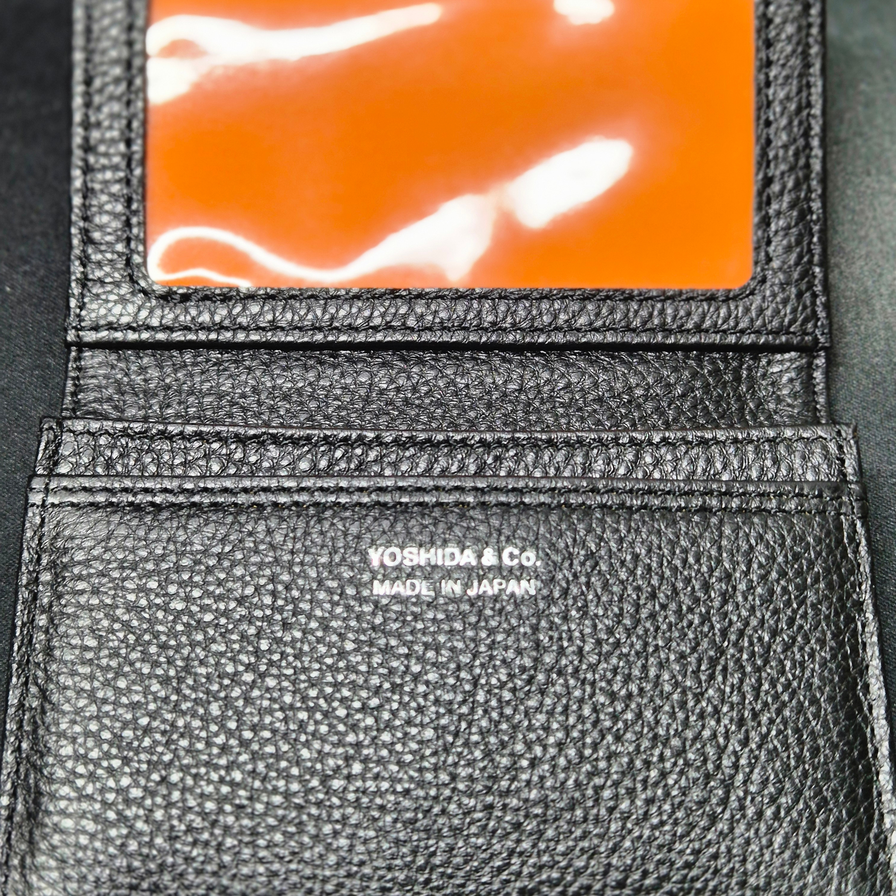 Porter Calm Card Case Black 착용 스타일 - 2
