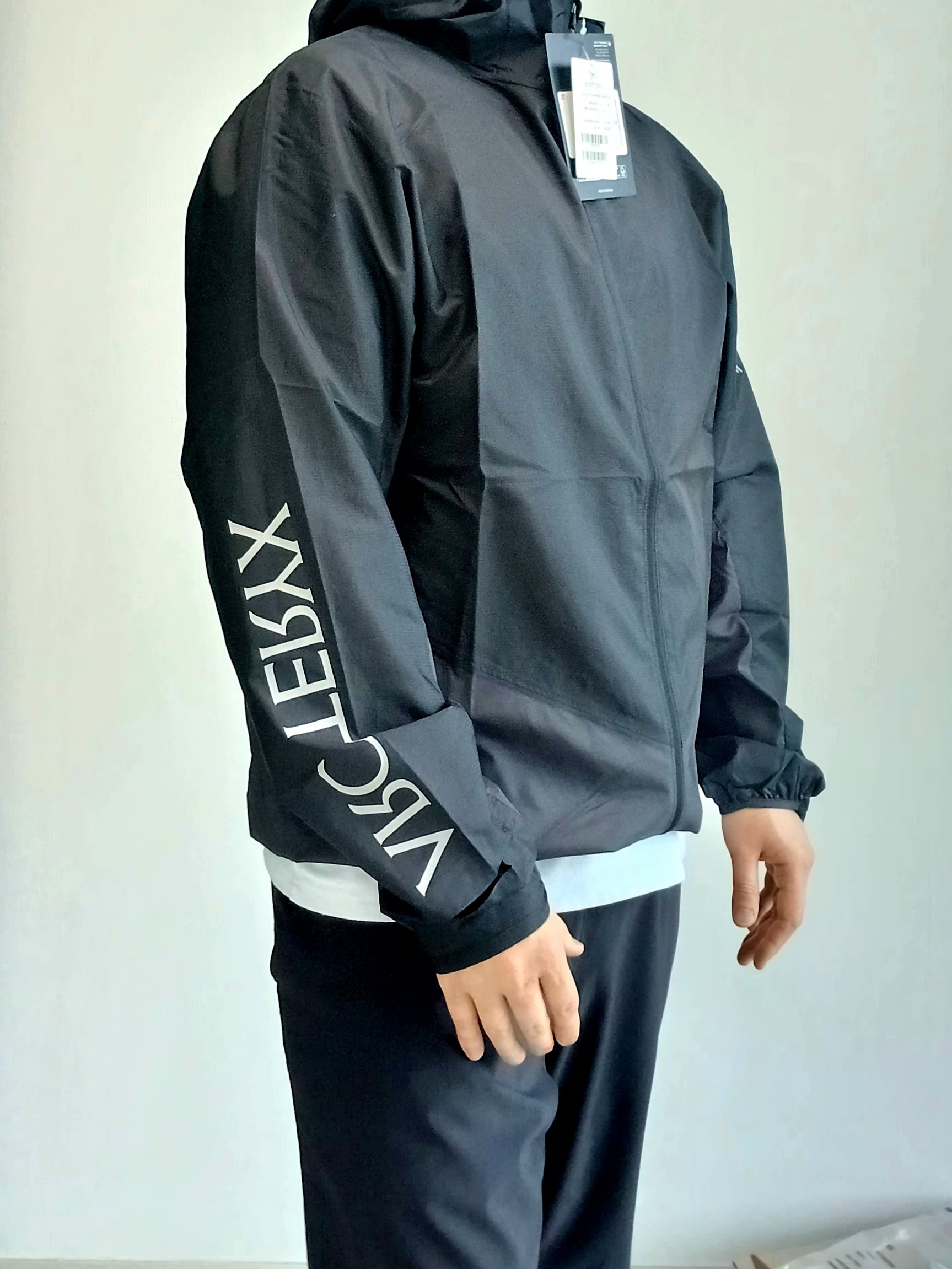 Arc'teryx Small Bird Cap 24K Black, Patagonia Terrebonne Joggers Black 착용 스타일 - 7