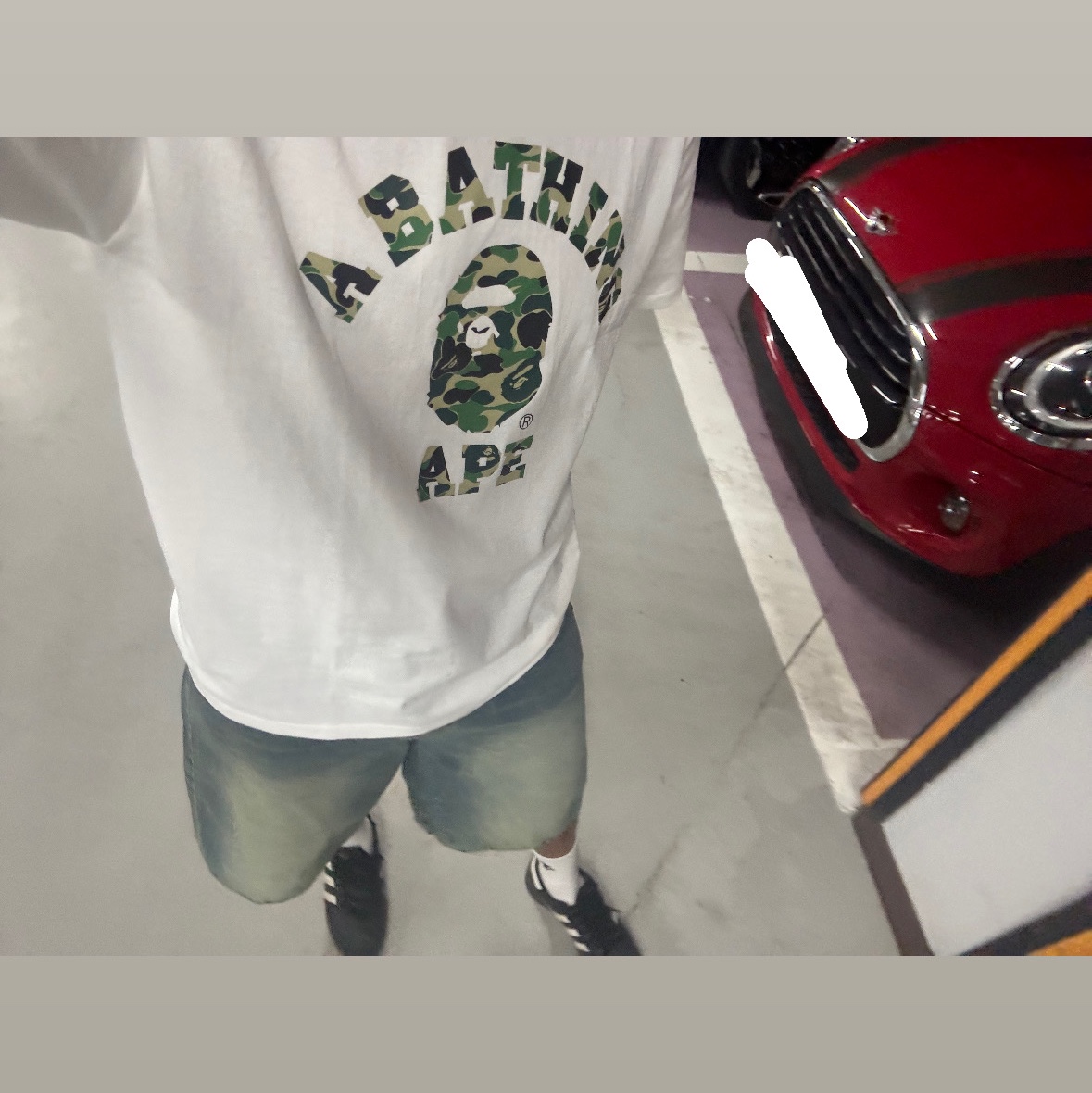 BAPE ABC Camo College T-Shirt White Green, AMOU Essential Bermudapants 착용 스타일