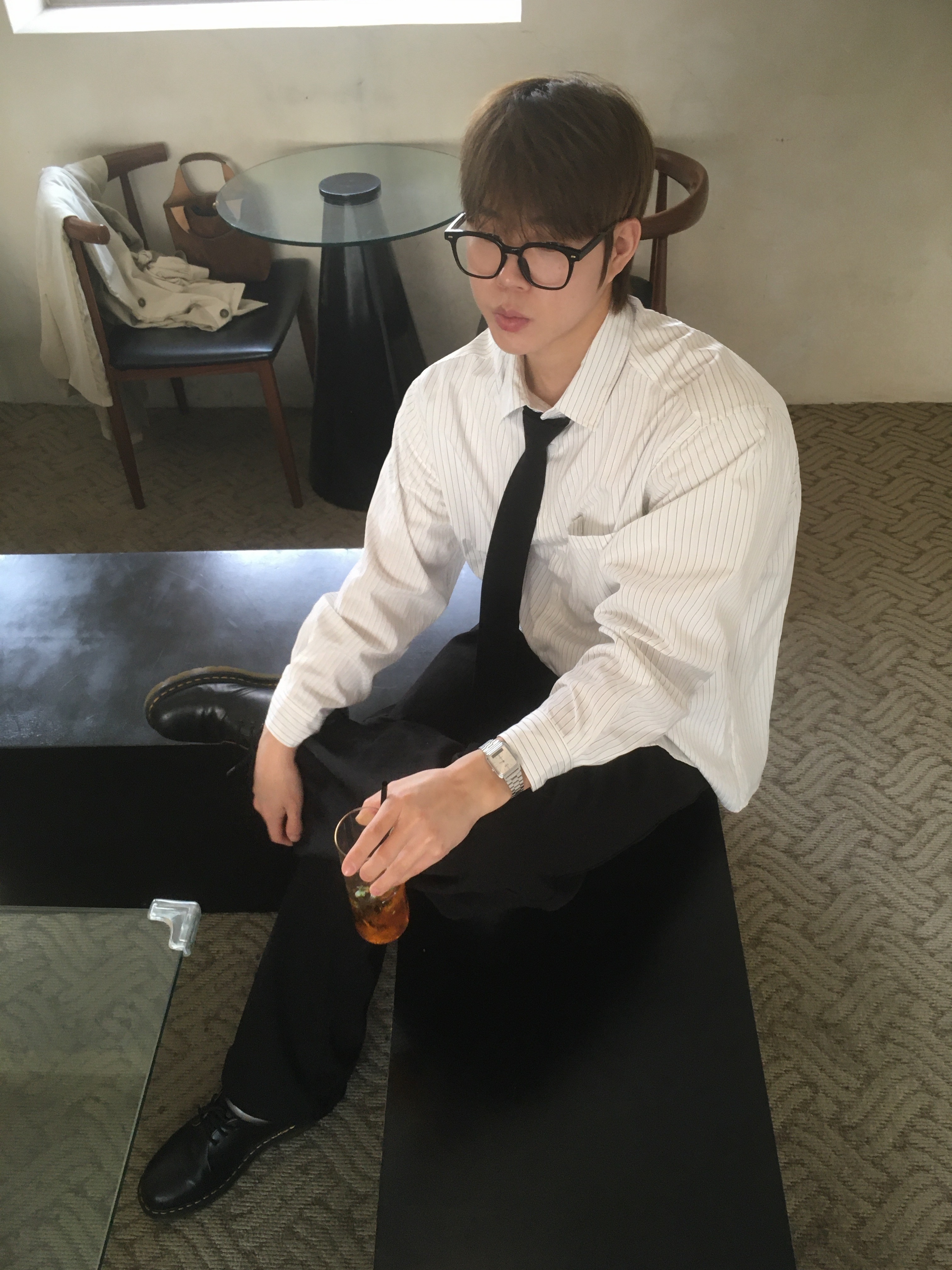 Dr. Martens 1461 Smooth Black, Casio AQ-230A-7AMQY 착용 스타일 - 2