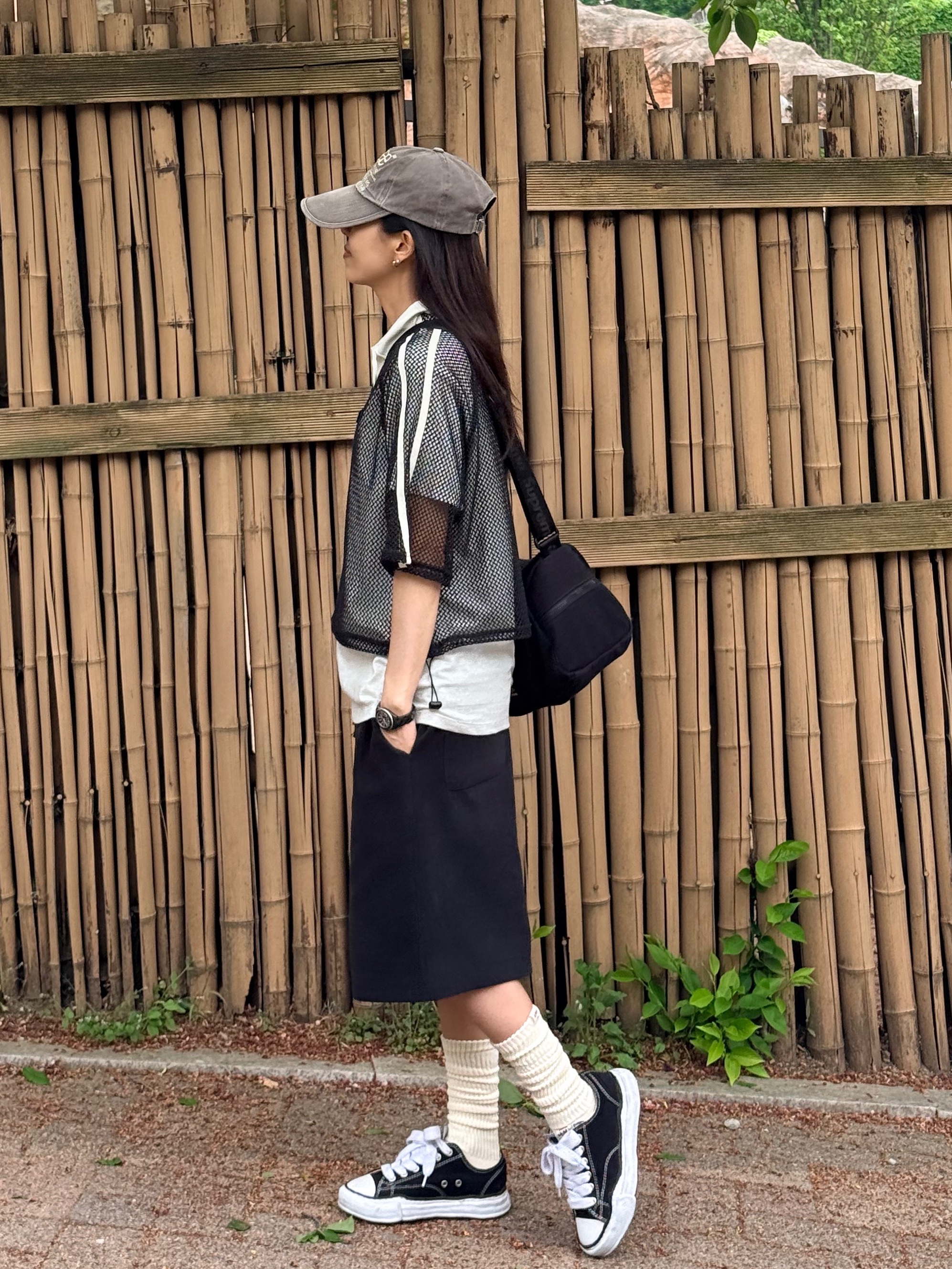 [예약 배송] AEAE Web Logo Washed 5 Pannel Ball Cap Brown, Supreme Utility Bag Black - 25SS 착용 스타일 - 2