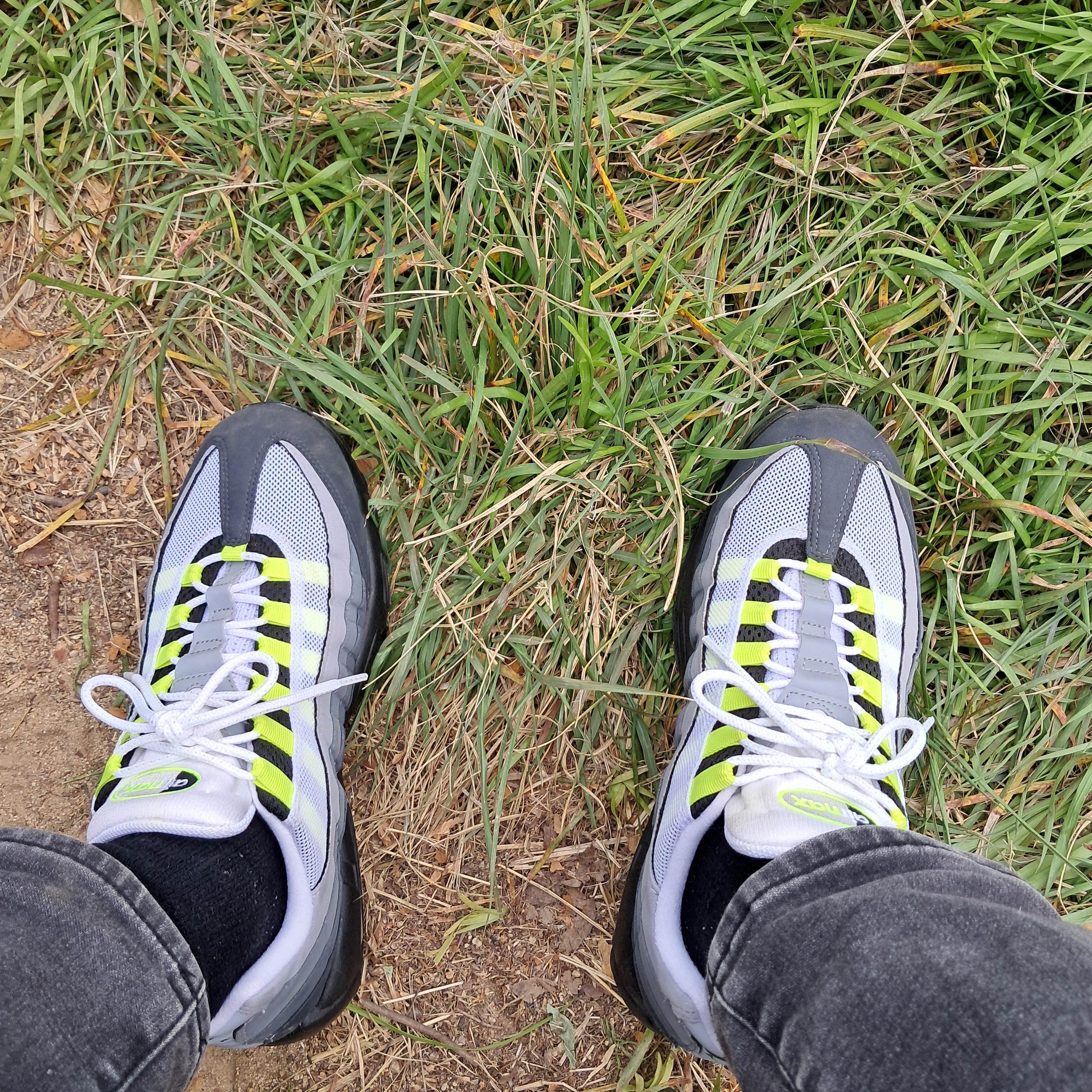 Nike Air Max 95 OG Neon Yellow 2020, Nike Air Max 95 OG Neon 착용 스타일 - 1