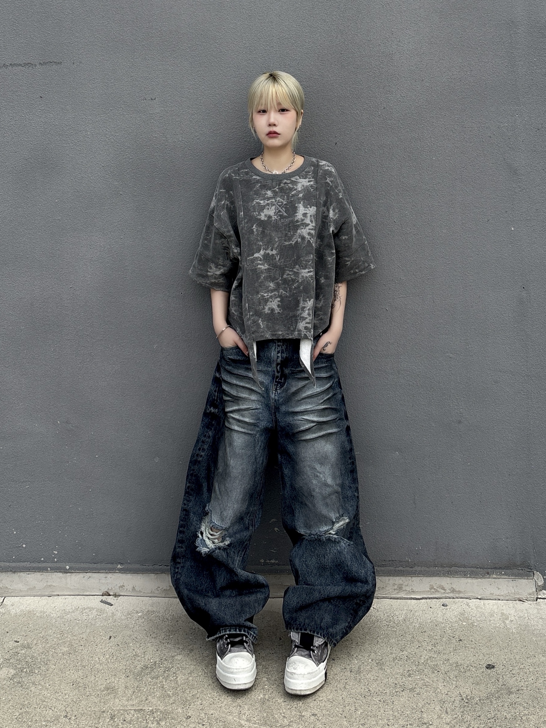 Converse x Drkshdw DBL Drkstar Overdye Chuck 70 Hi Concrete 착용 스타일 - 1