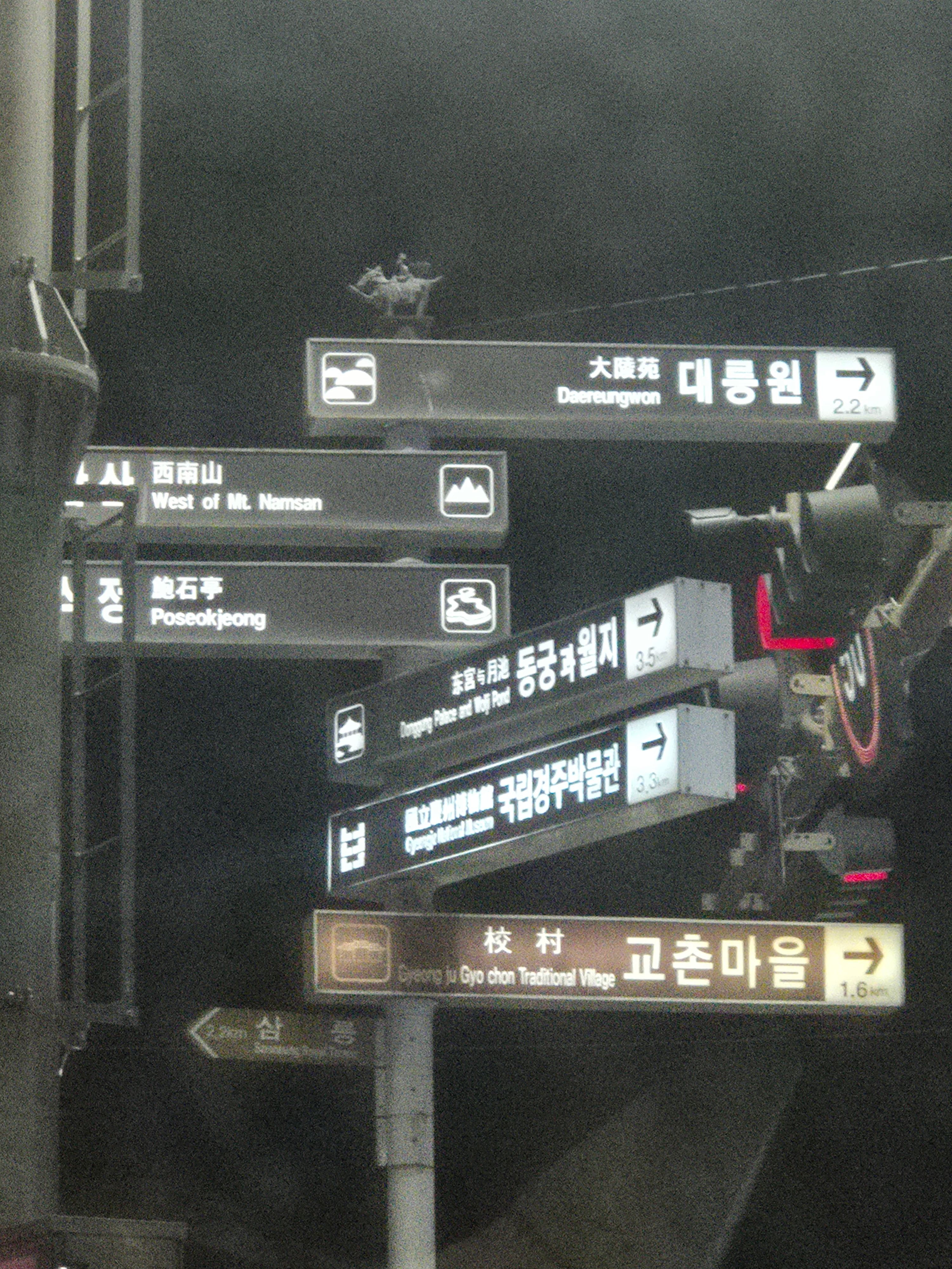 Oakley Light Breathe Triple Black 착용 스타일 - 4