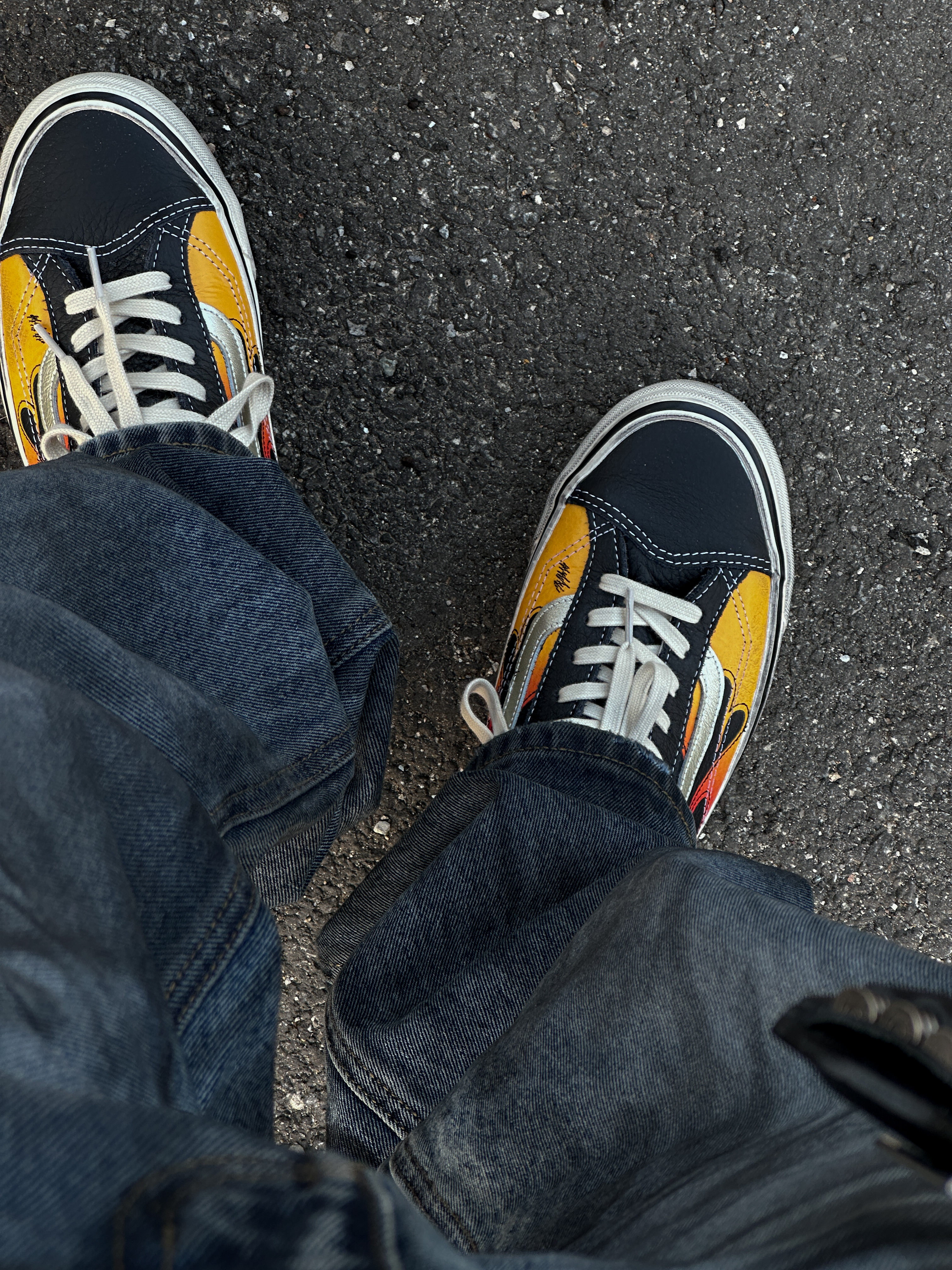 Vans LX Old Skool Flame Black Orange, Wapworks Wp Military Shirring Crop Crewneck Khaki 착용 스타일 - 1