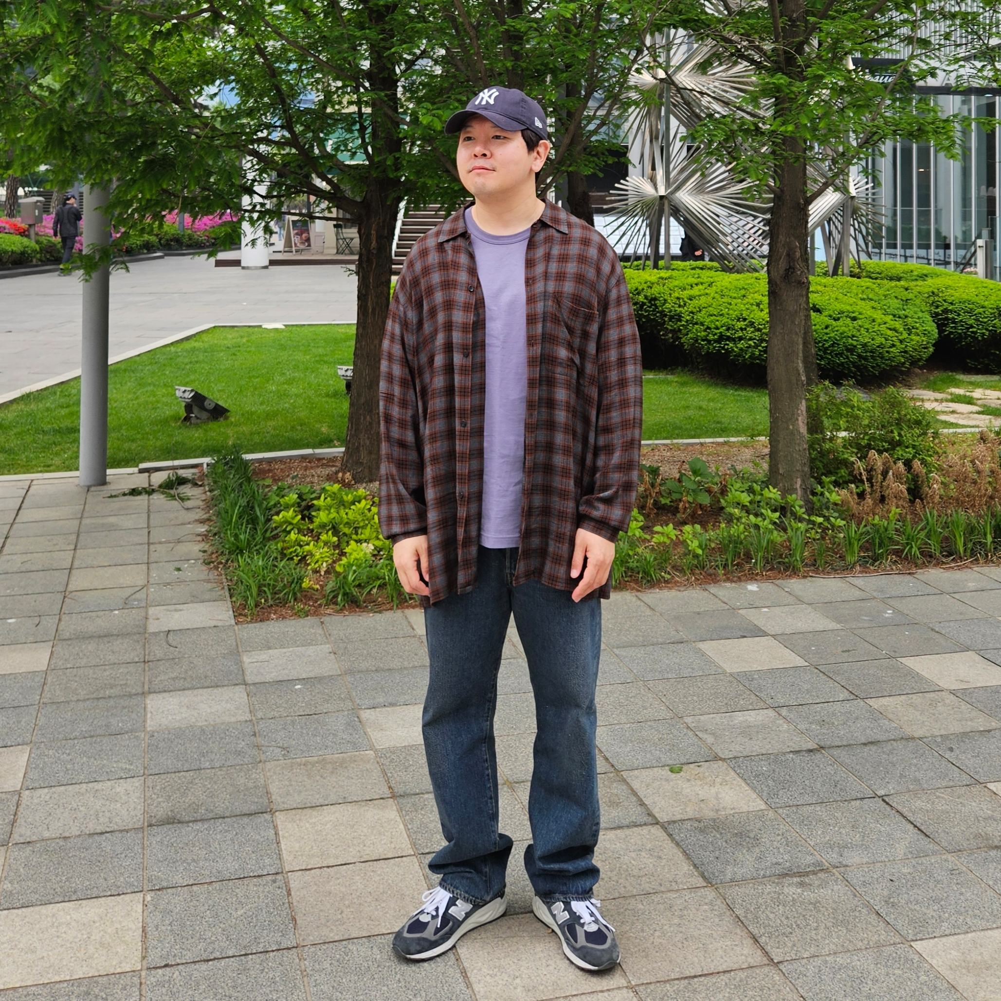 New Balance 990v2 Made in USA Navy, Comoli Rayon Open Collar Shirt Check - 24SS 착용 스타일