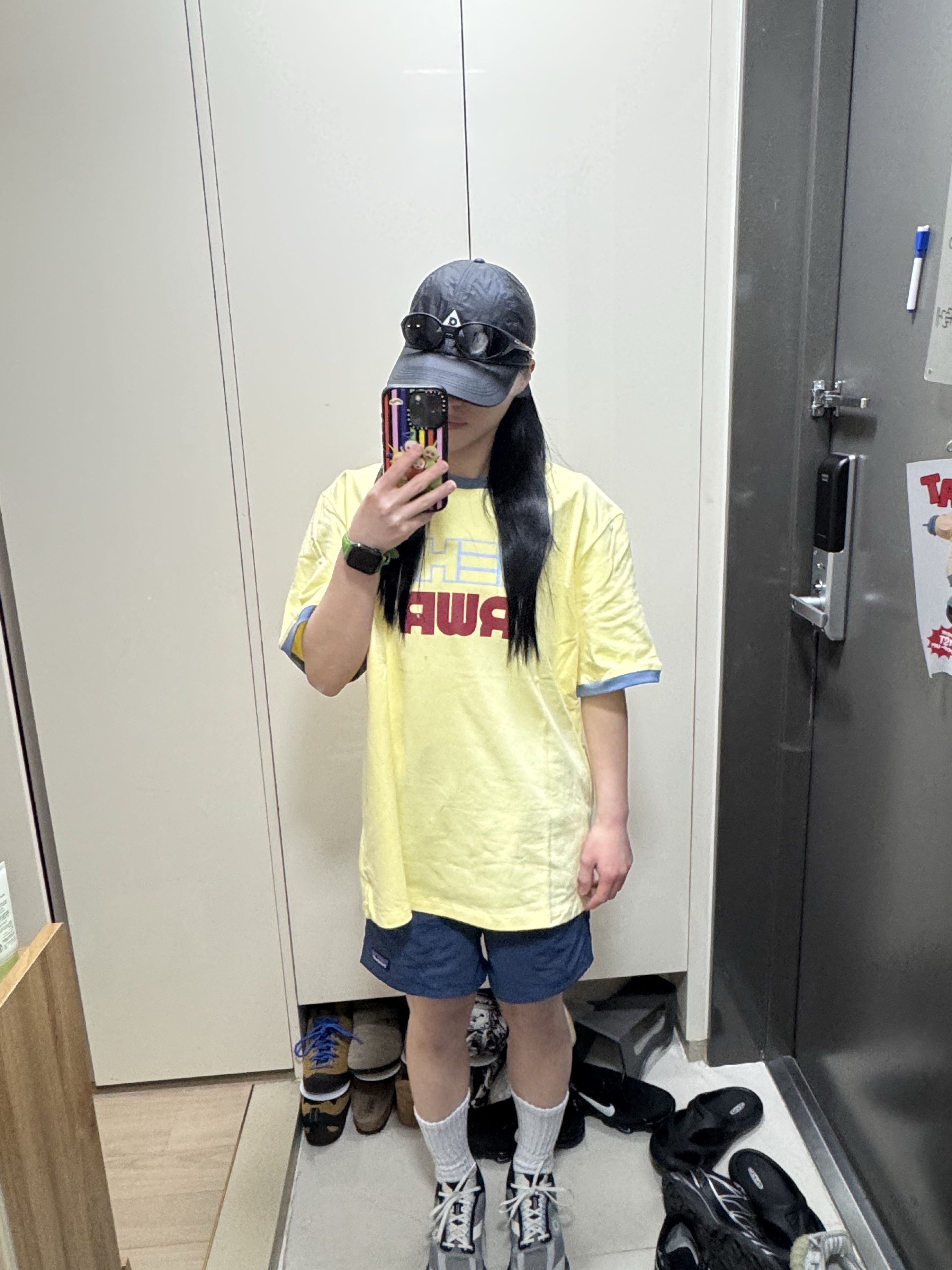 On Running Cloudsurfer Next Lumos Black Dew, [KREAM 단독] RWR x MEHR Ringer T-Shirt Yellow 착용 스타일 - 2
