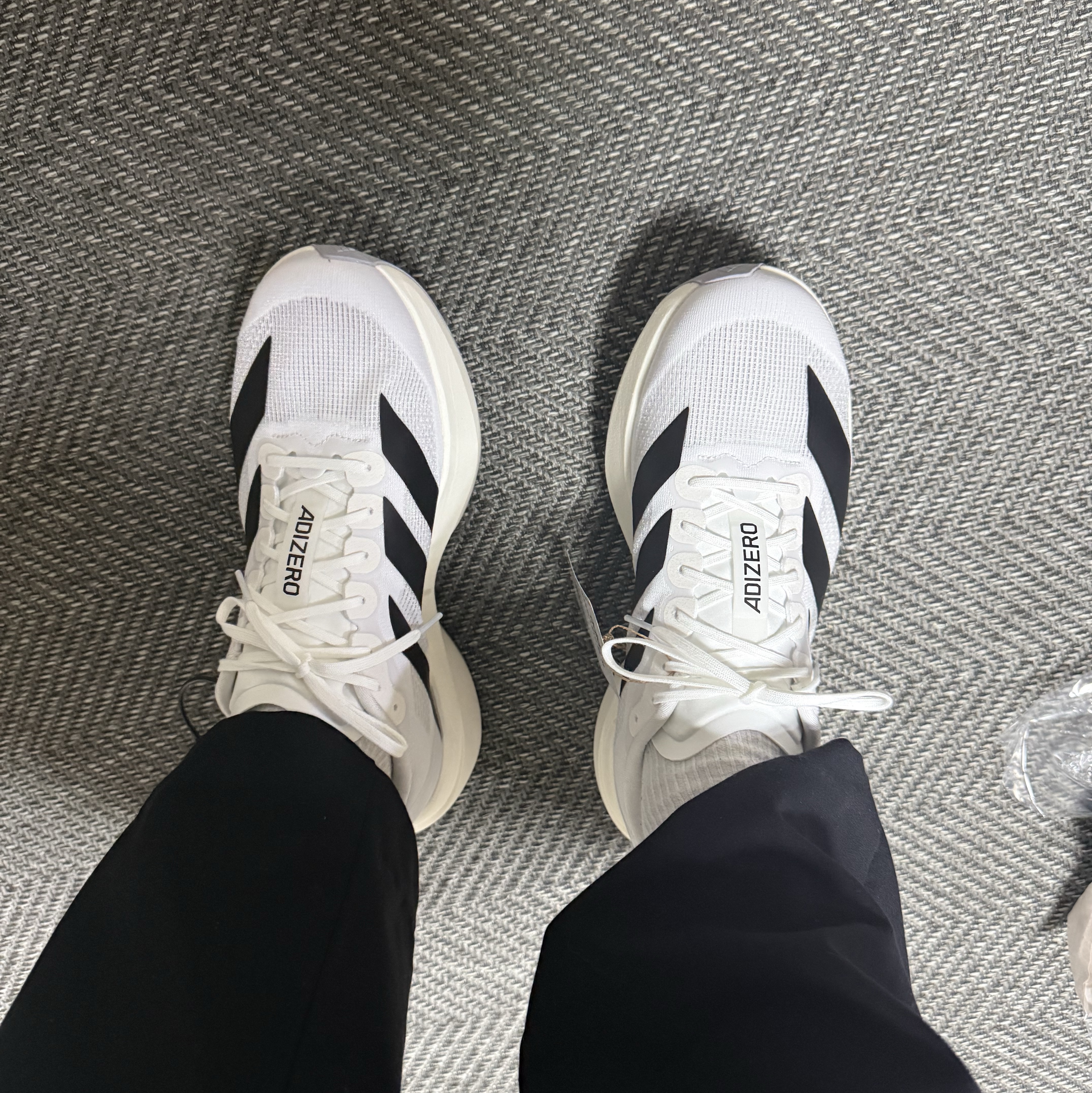 Adidas Adizero EVO SL Cloud White Core Black 착용 스타일 - 4
