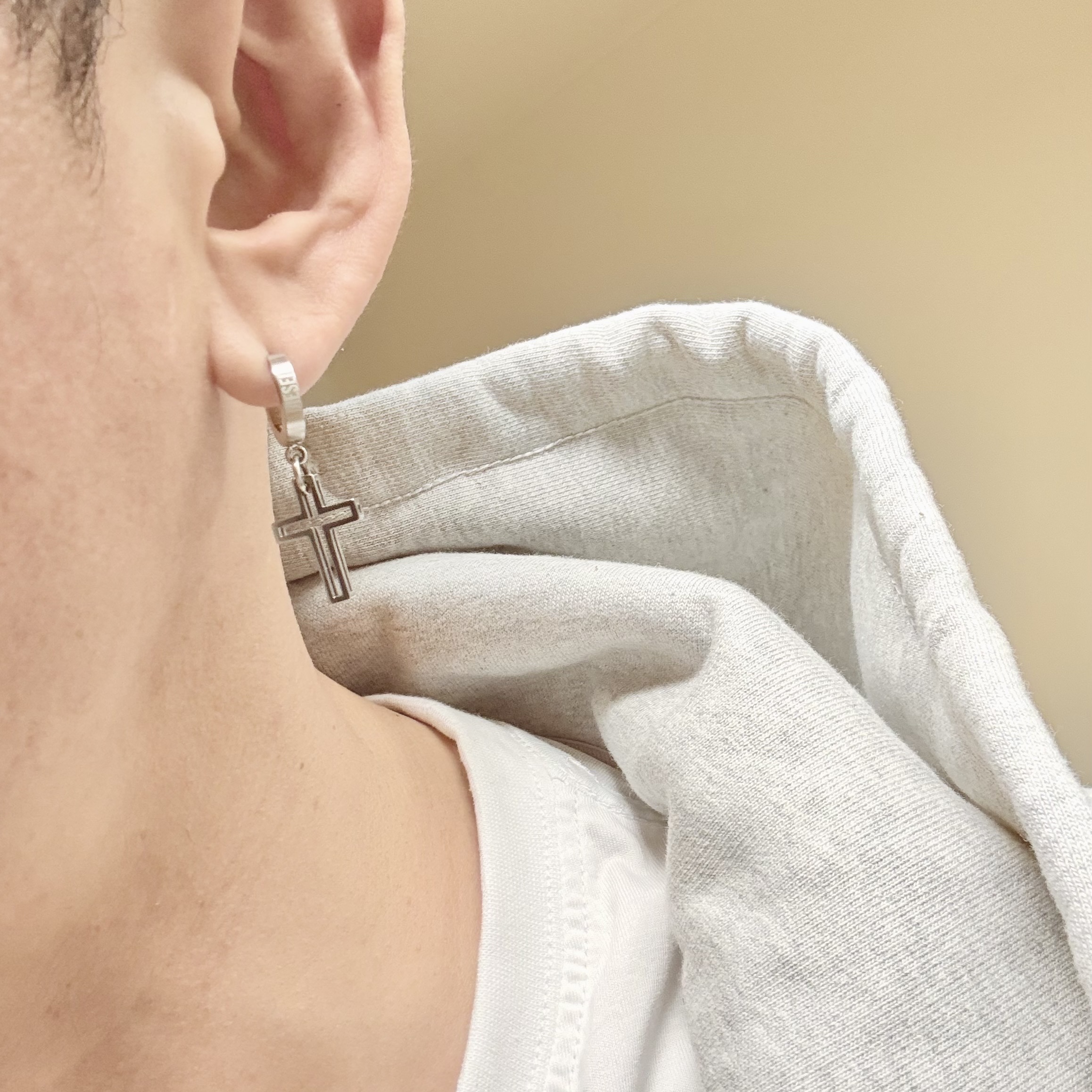 Diesel Dx1333 Stainless Steel Hoop Earring Silver 착용 스타일