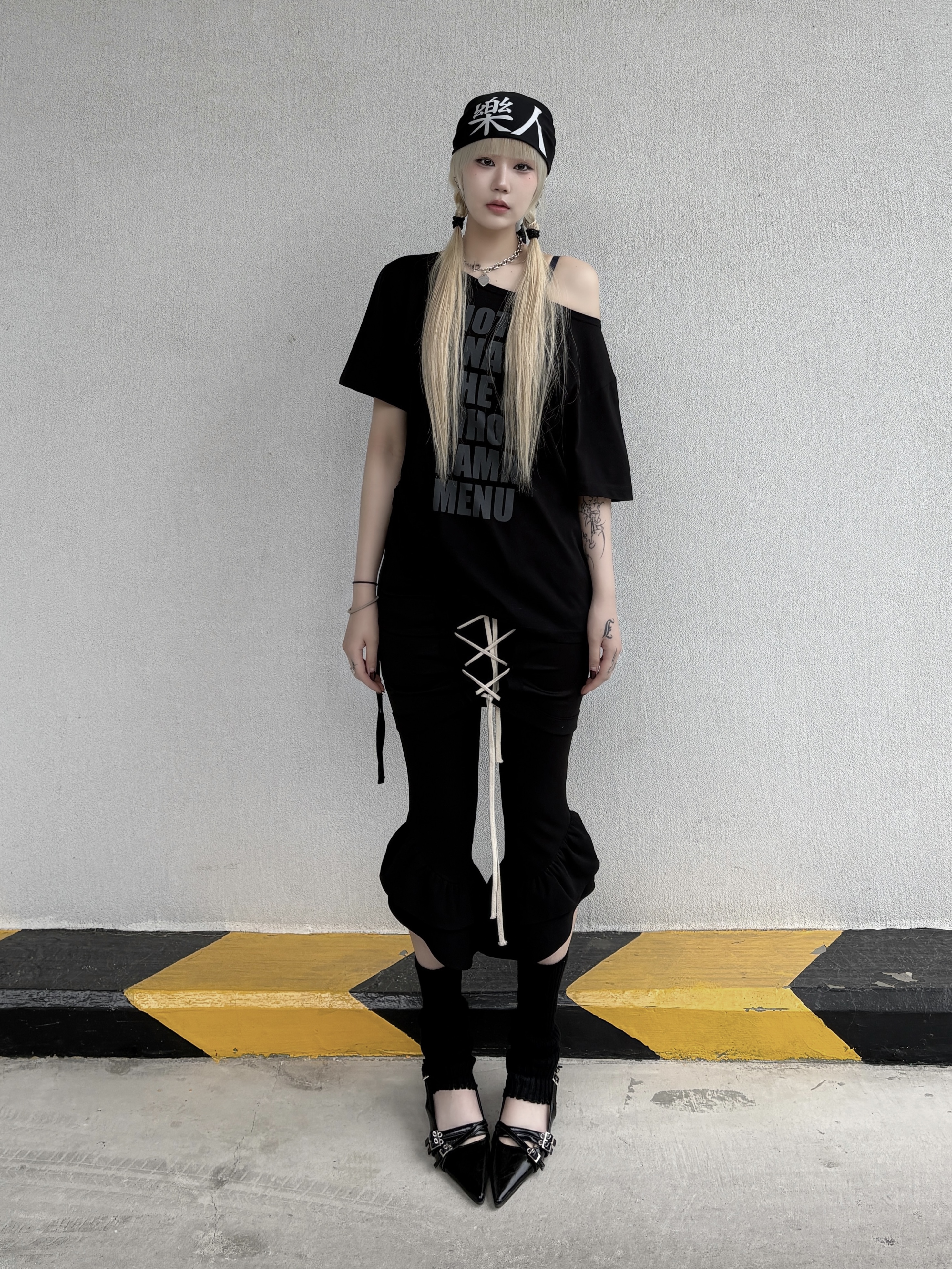 Still Lethardy Lace-Up Convertible Jumpsuit Black 착용 스타일 - 1