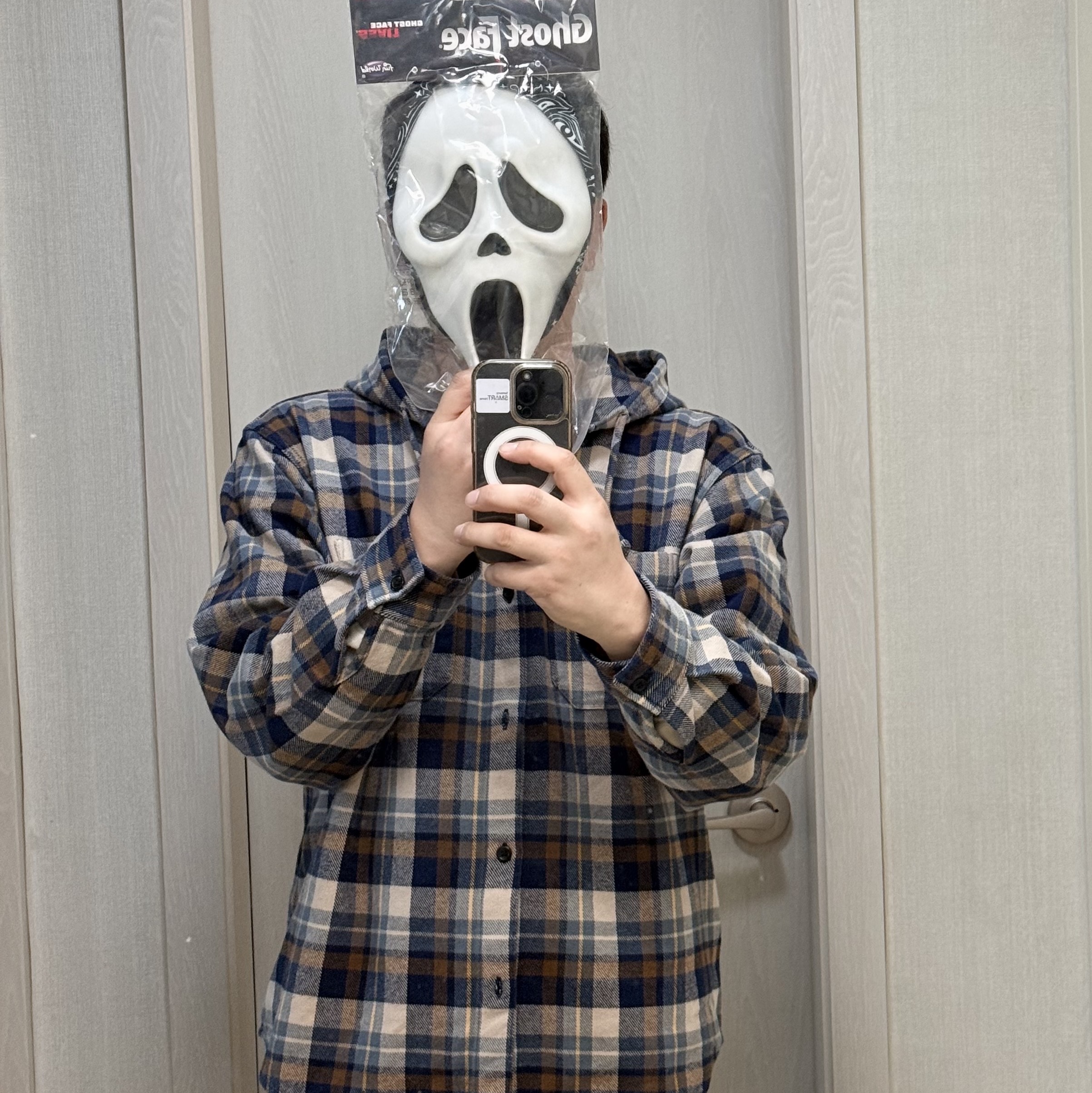 Supreme Ghostface Mask Black - 26SS 착용 스타일