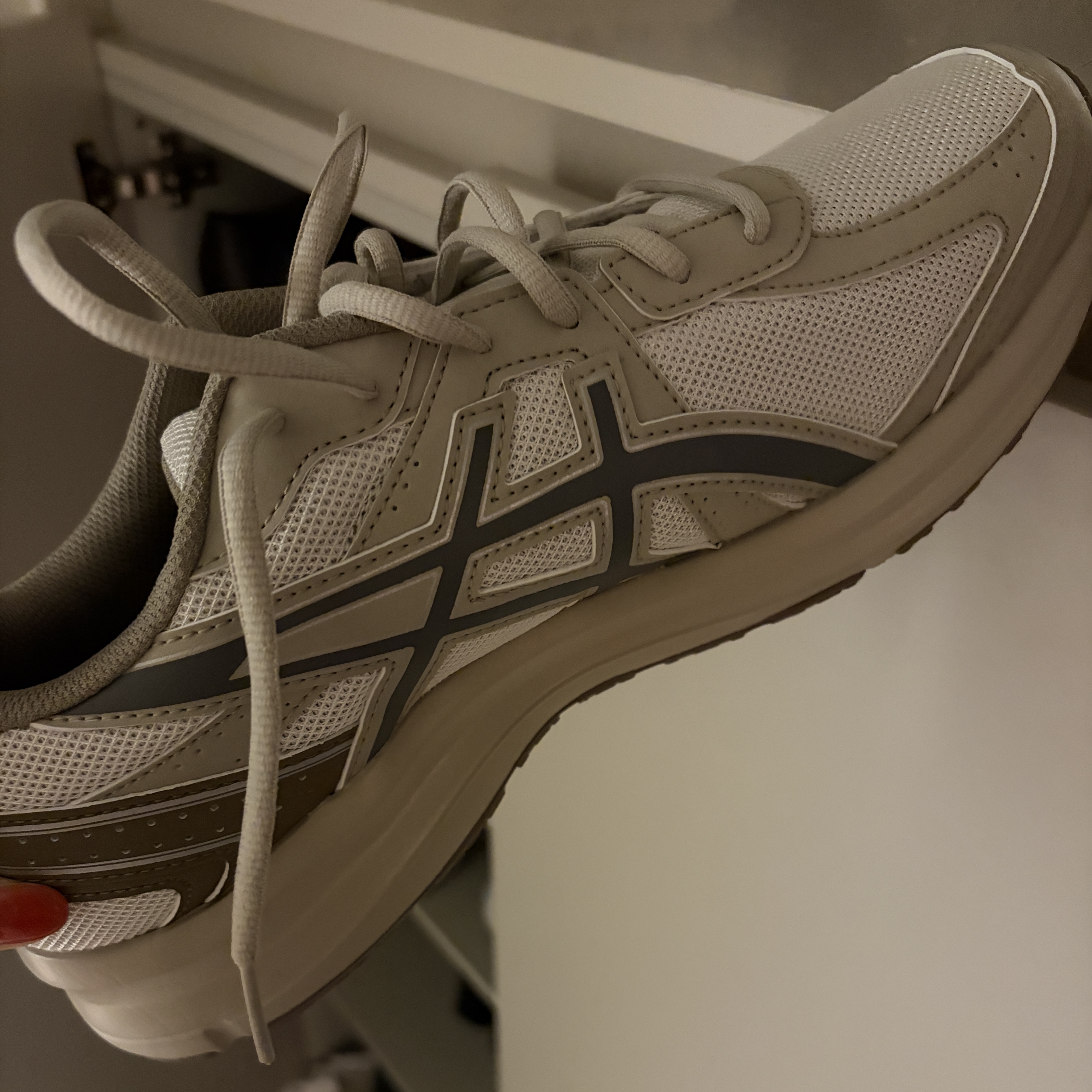 Asics Jog 100 S SMU Light Grey - 2E Wide 착용 스타일