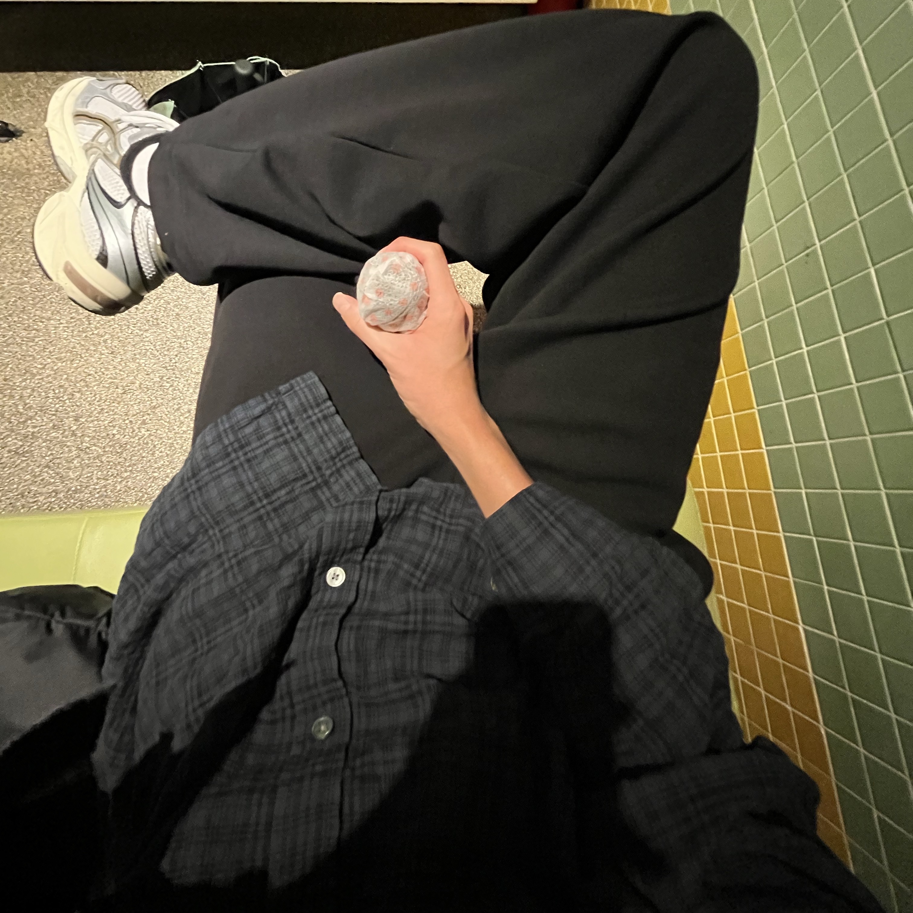 Uniqlo U Sweat Curved Pants Black 착용 스타일