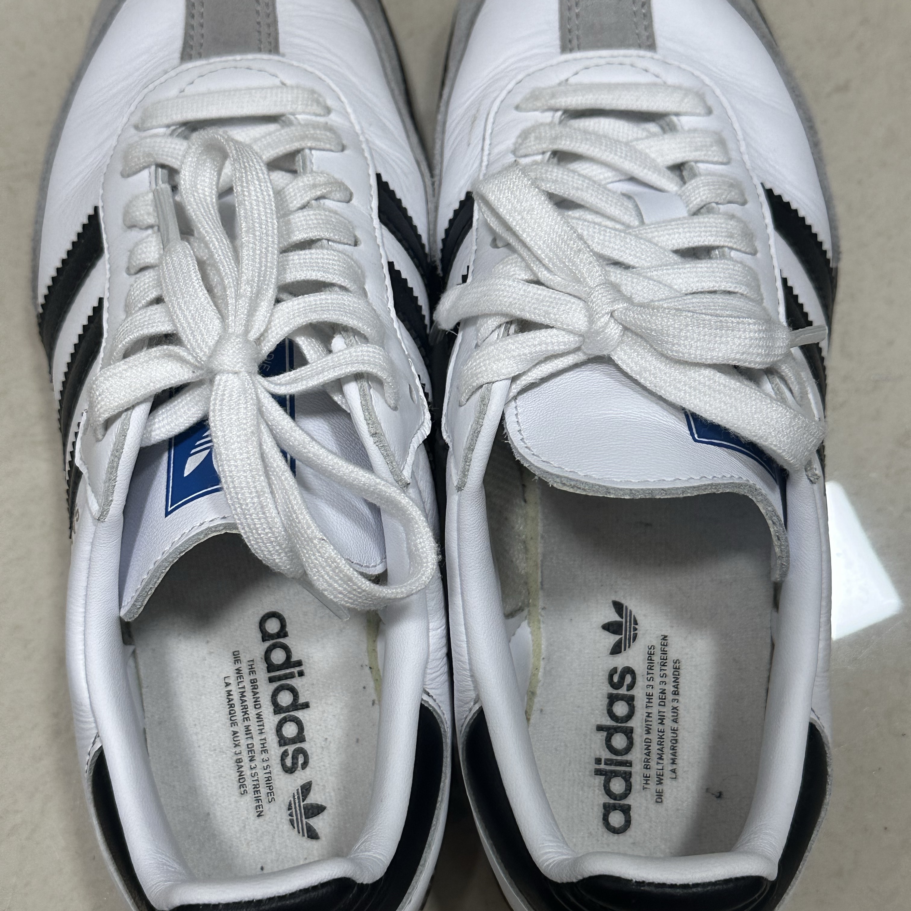 Adidas Samba OG Cloud White 착용 스타일 - 1
