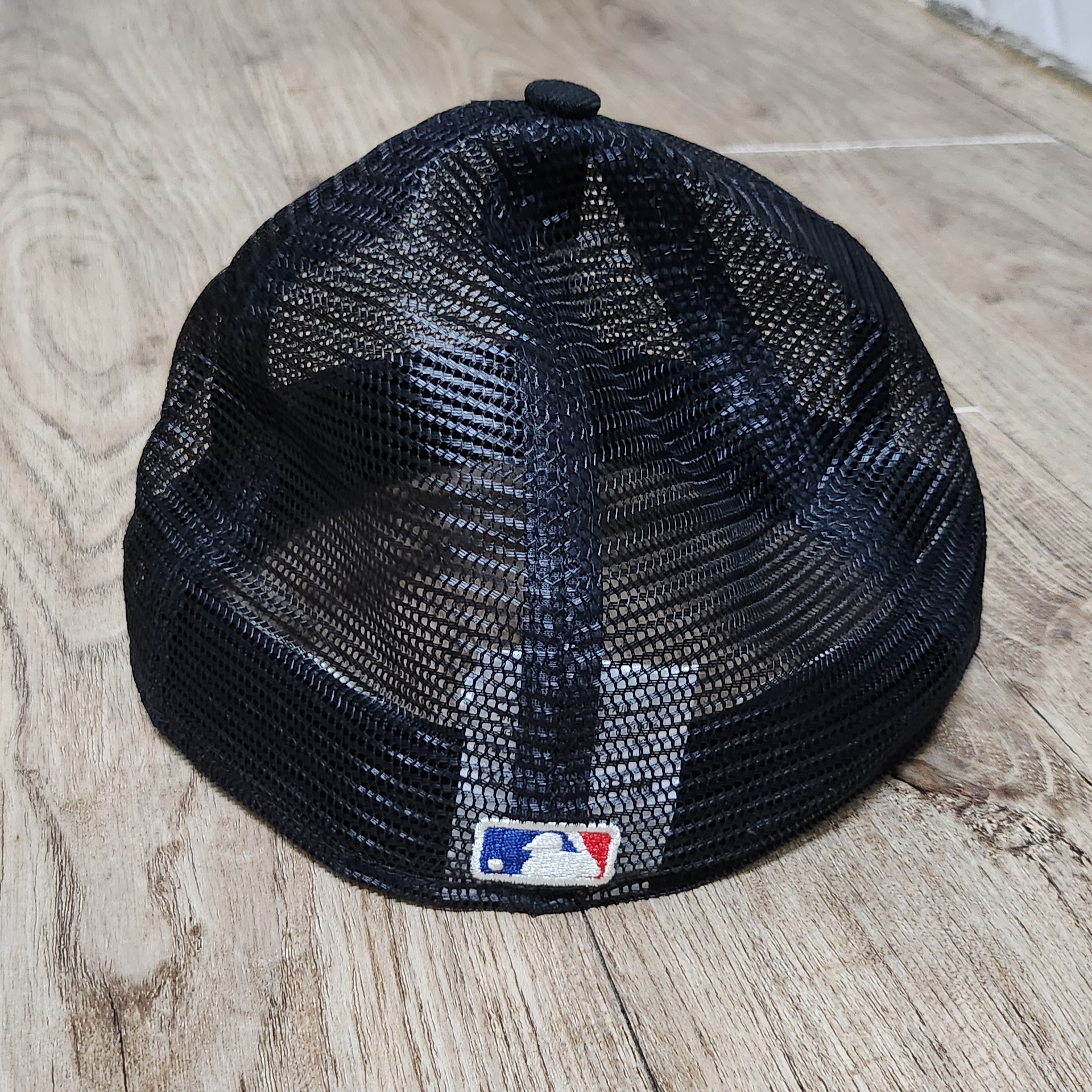 Essentials x New Era 59FIFTY Mesh Cap Navy 착용 스타일 - 3